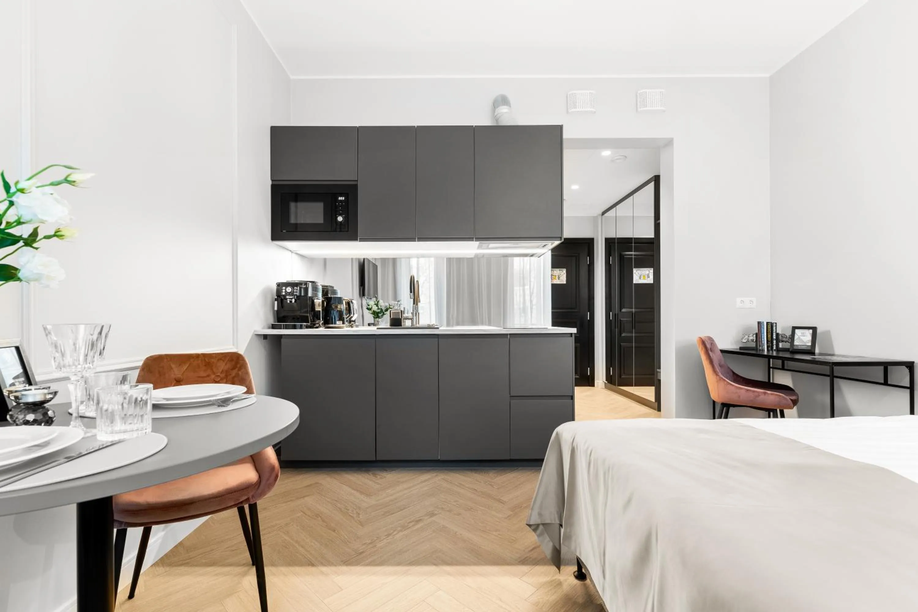 kitchen, Bed in Bob W Tallinn City Centre - Ambassador