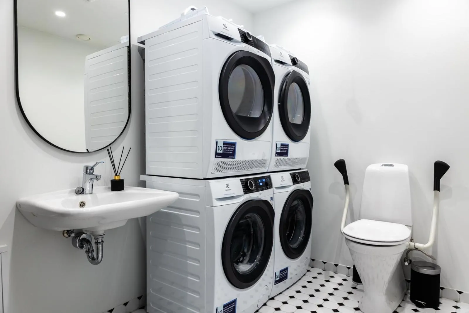 washing machine in Bob W Tallinn City Centre - Ambassador