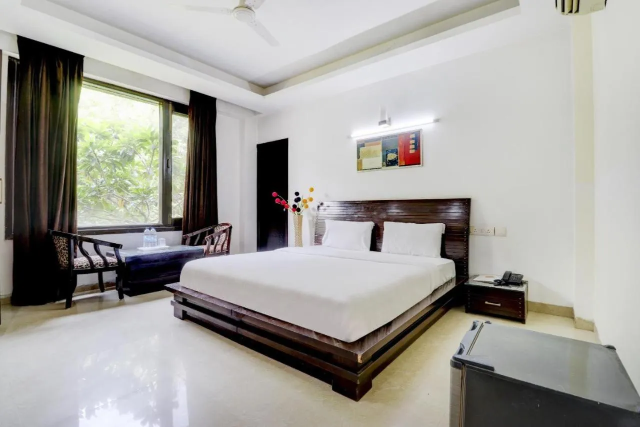 Bed in Blue Moon Residency Hotel & Restaurant