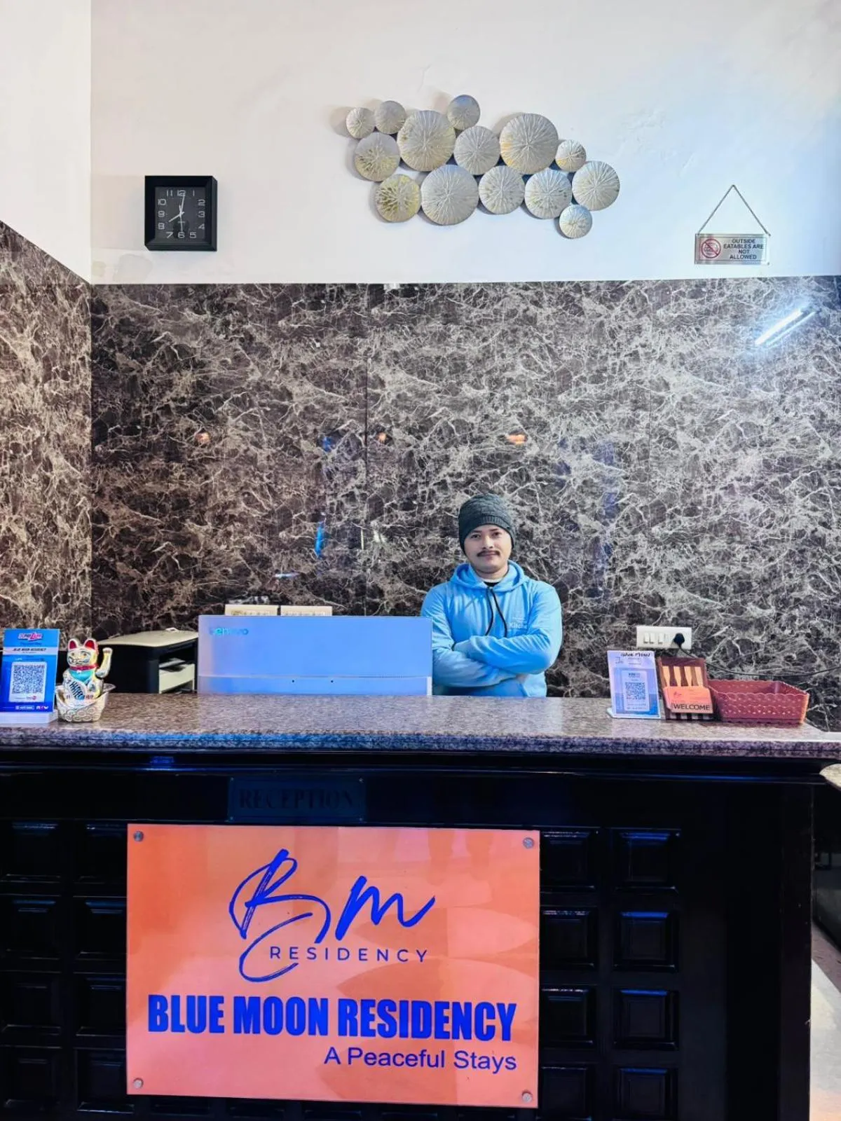 Lobby or reception in Blue Moon Residency Hotel & Restaurant