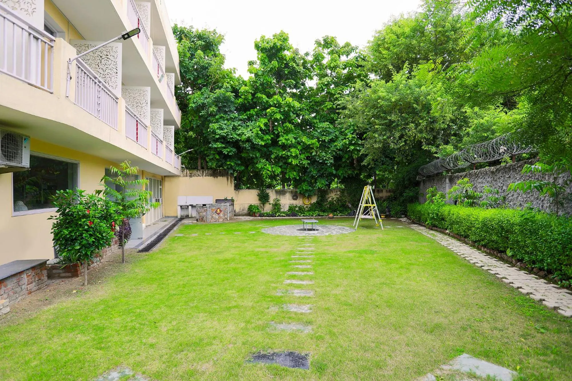 Garden in FabHotel Aravali Suites