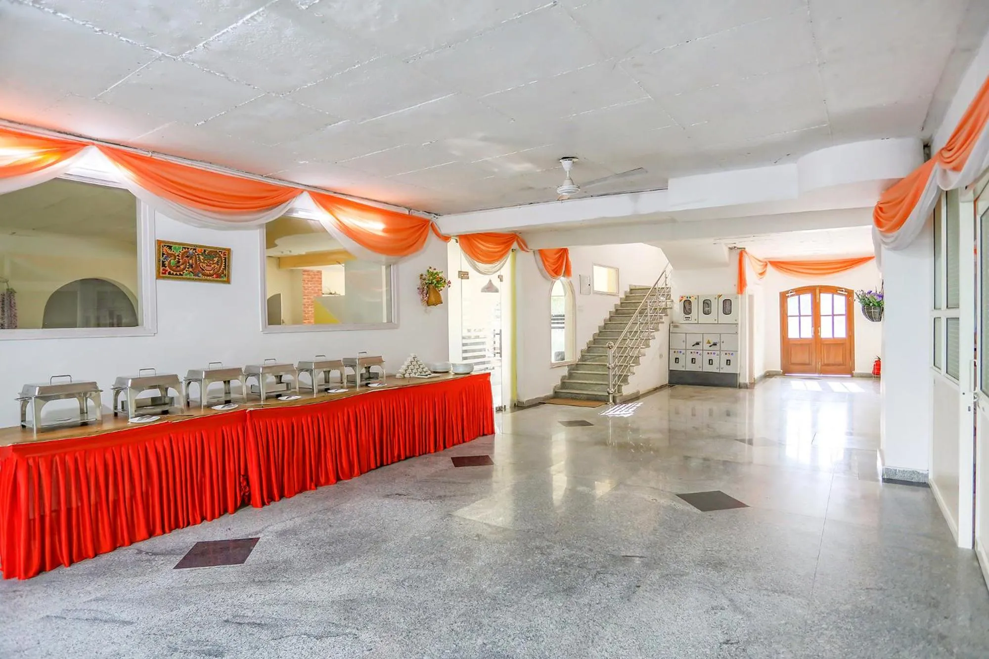 Restaurant/places to eat in FabHotel Aravali Suites