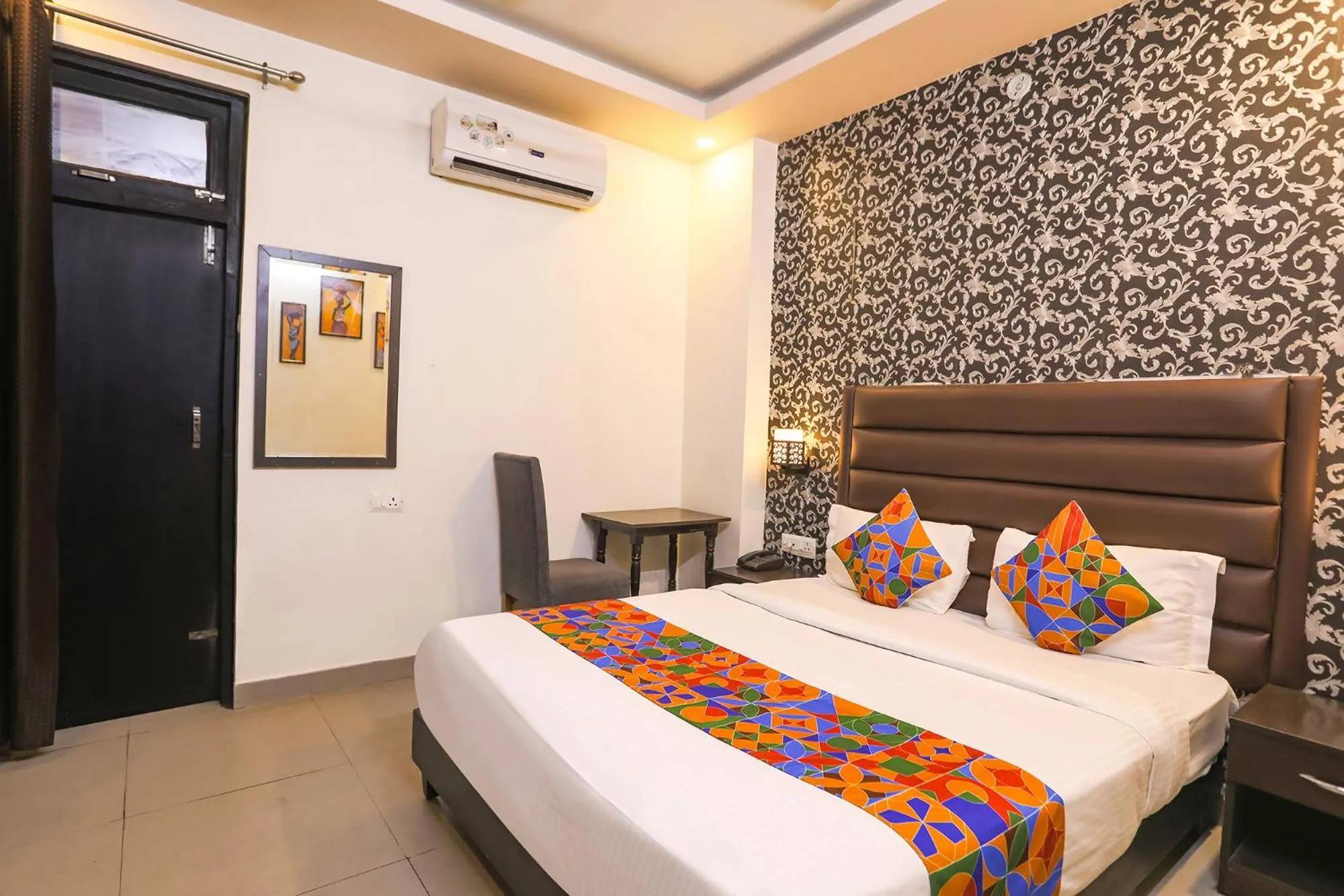 Bed in FabHotel The Diamond