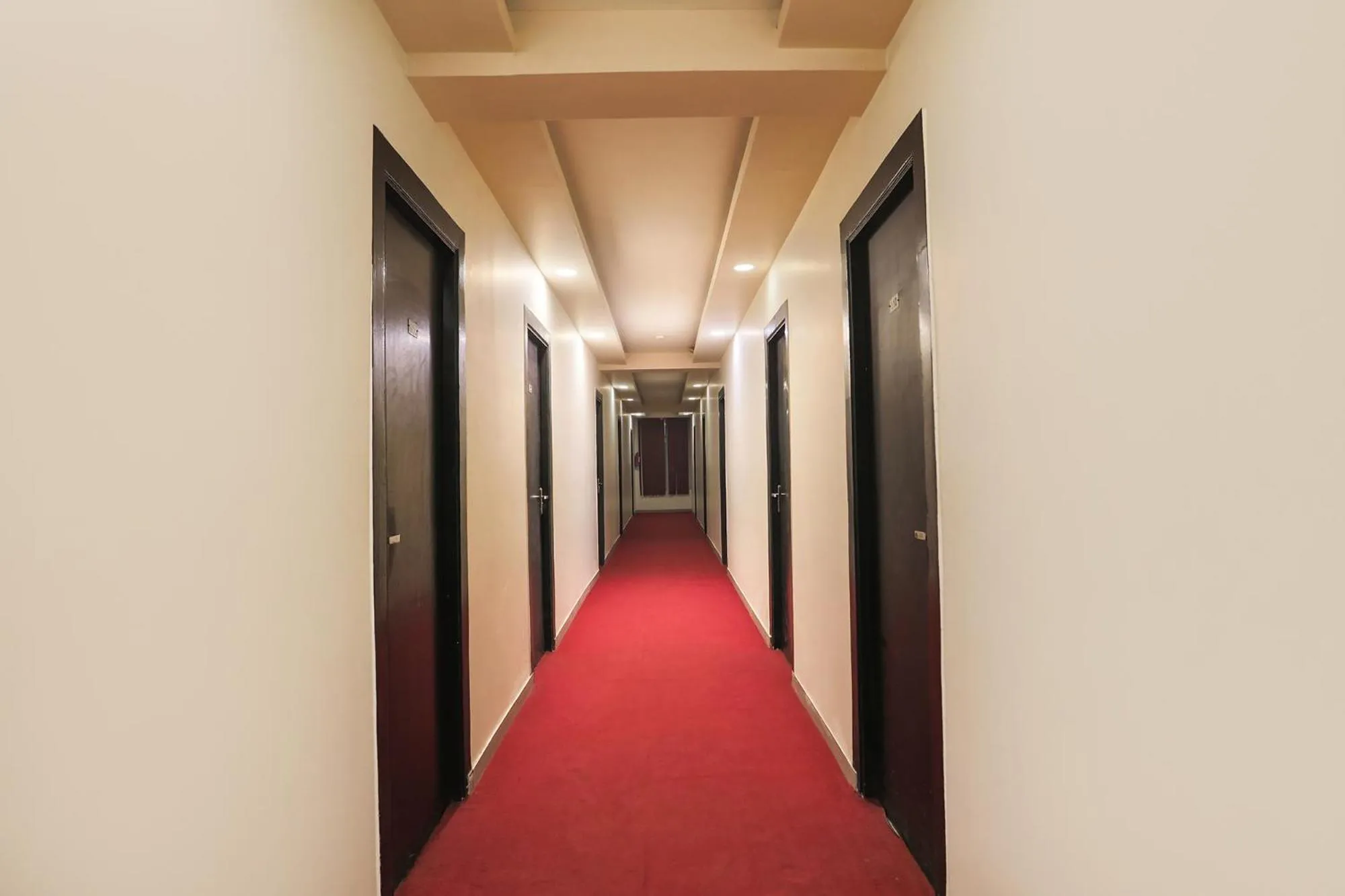 Lobby or reception in FabHotel The Diamond