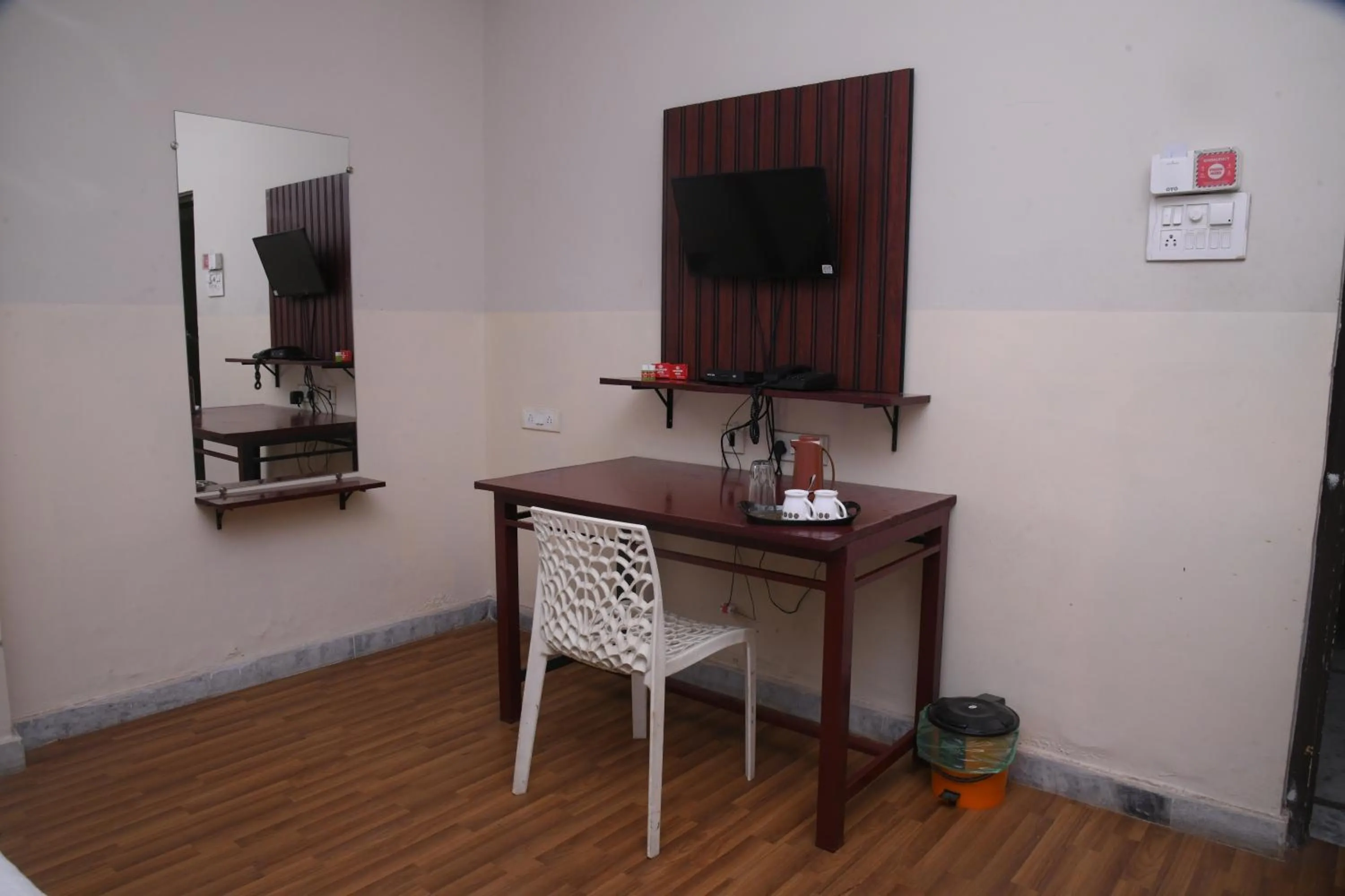 TV and multimedia in Goldhorn Hotels & Banquet Mehdipatnam Near St Ann's college