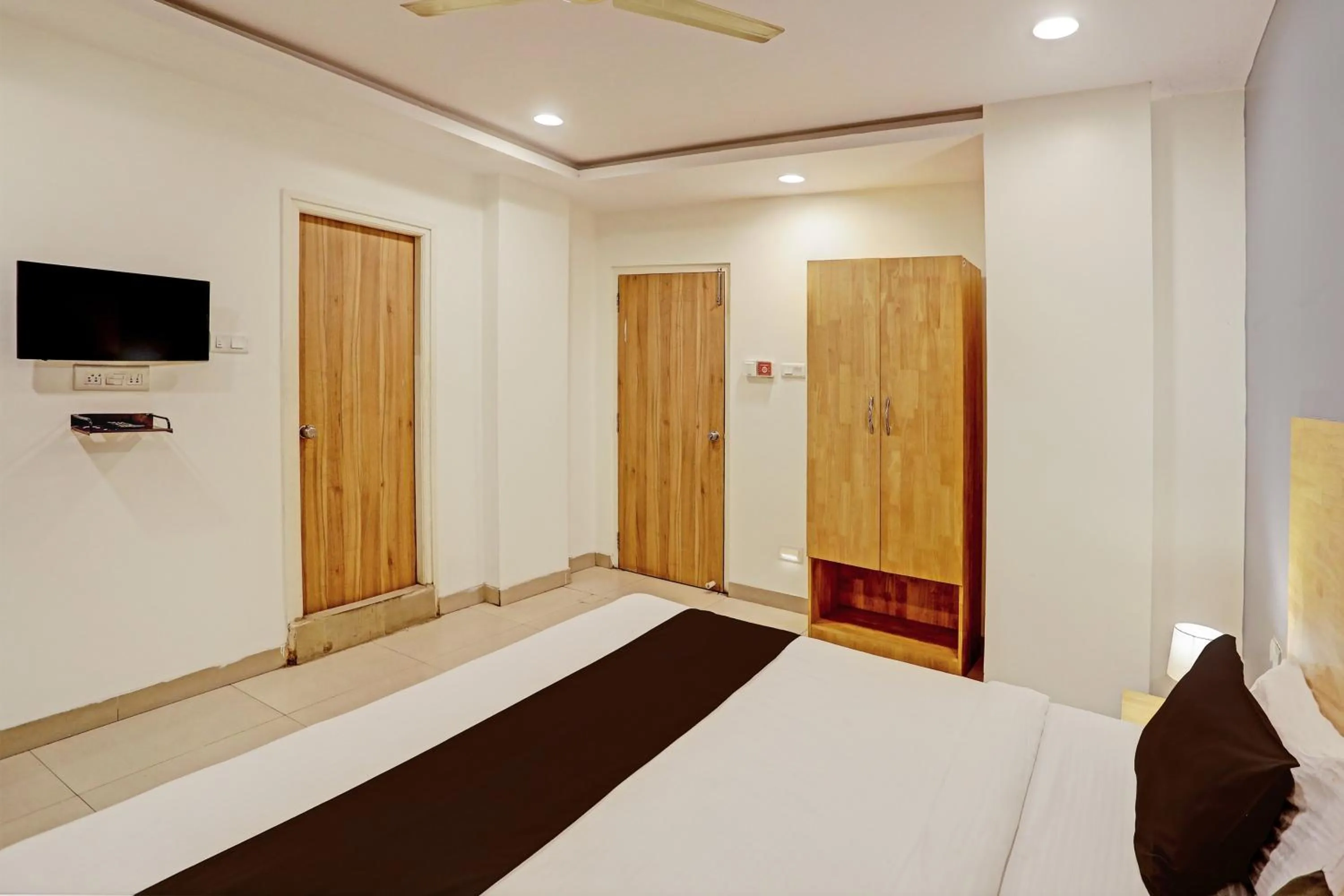 Bedroom, Bed in OYO 76687 HYD620-MOCA