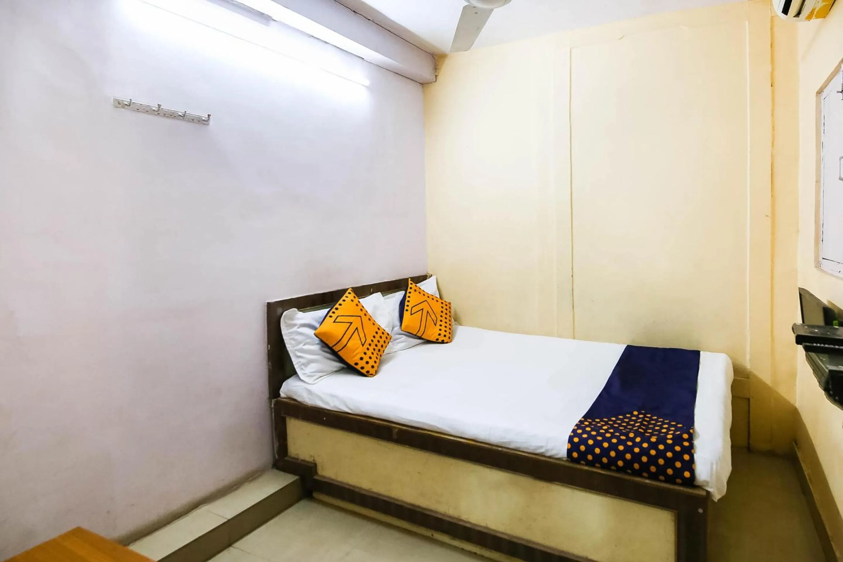 Bedroom, Bed in SPOT ON Standard