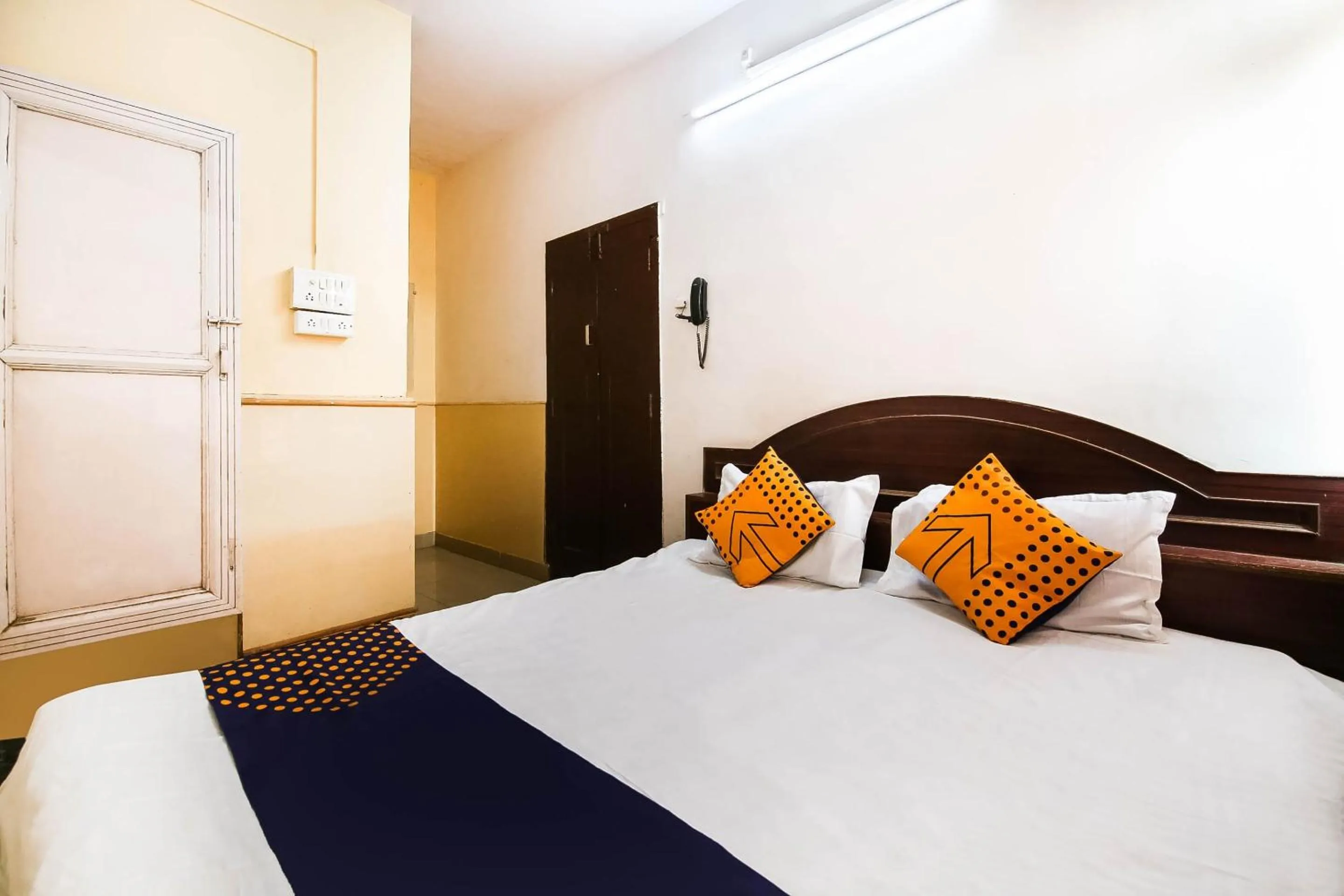 Bedroom, Bed in SPOT ON Standard