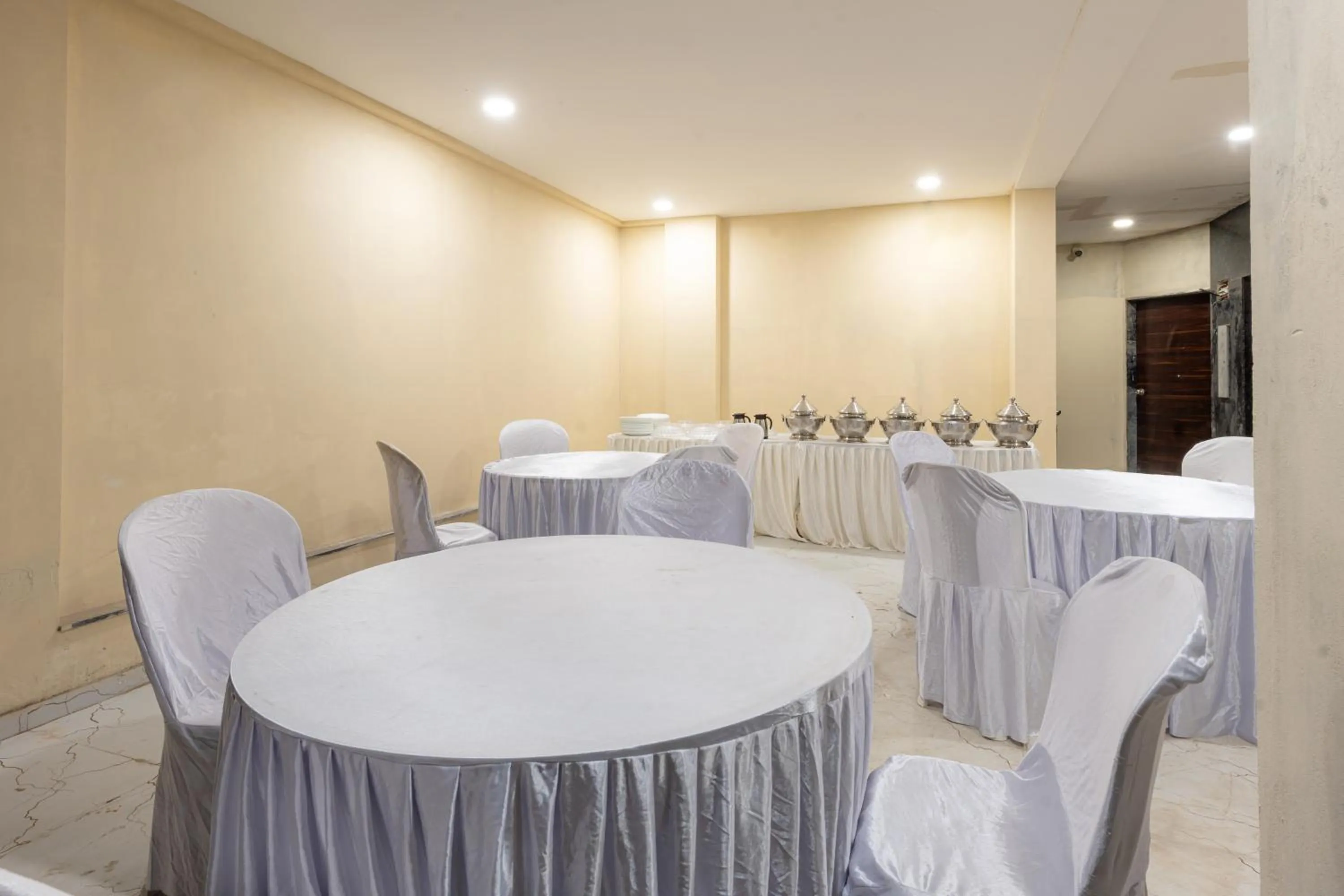 Dining area in Treebo City Center