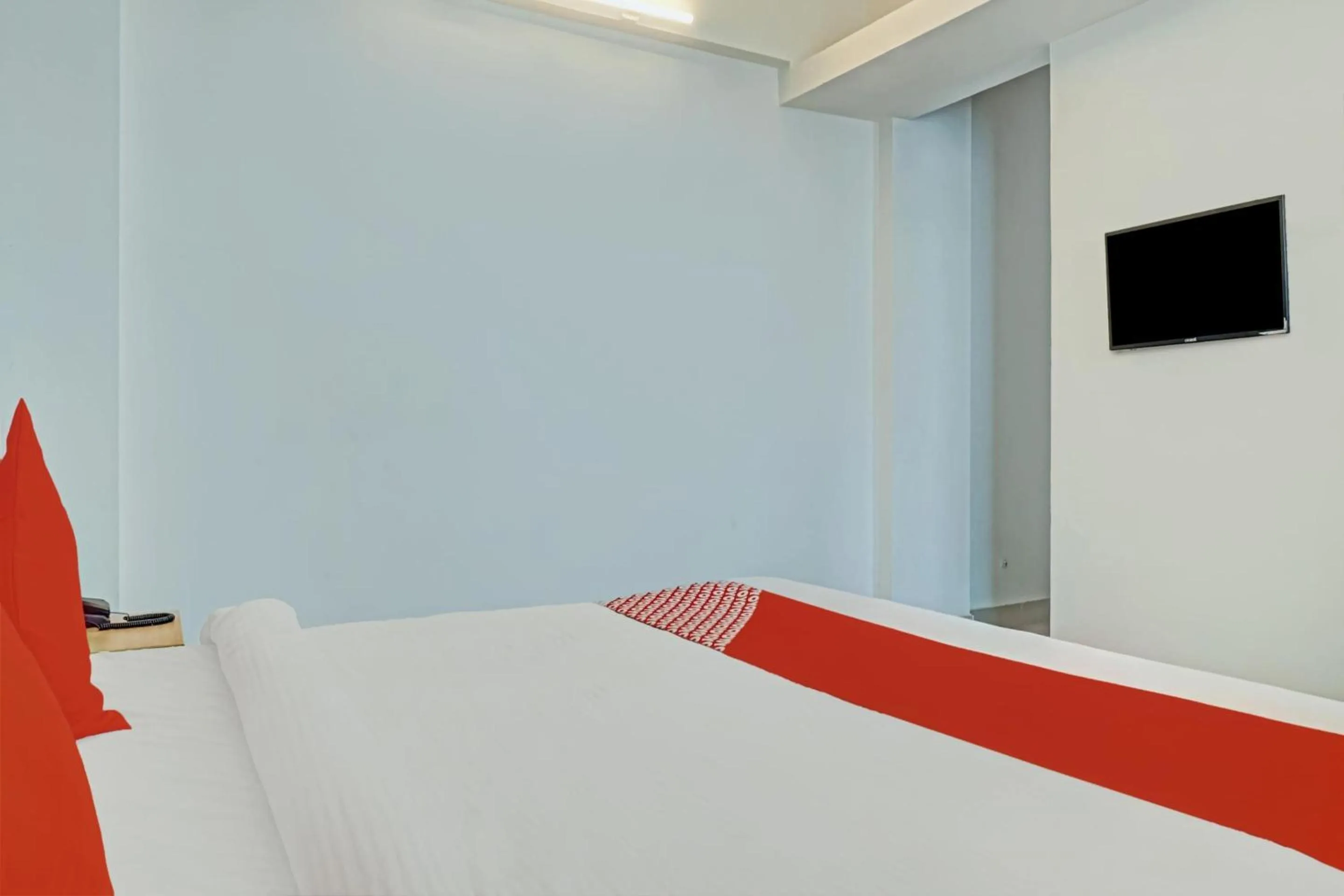 Bedroom in Hotel O Green Leaves