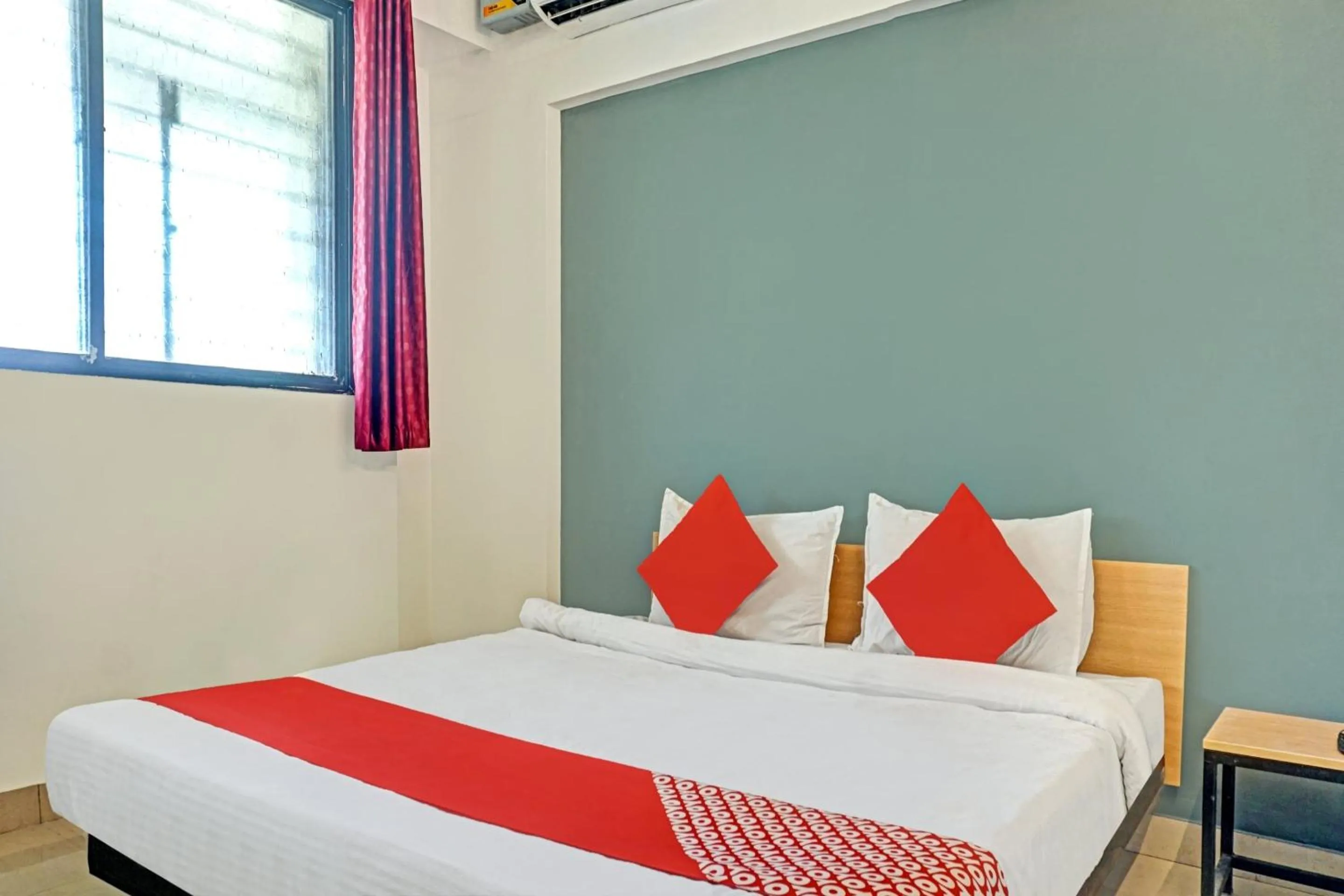 Bedroom in Hotel O Green Leaves