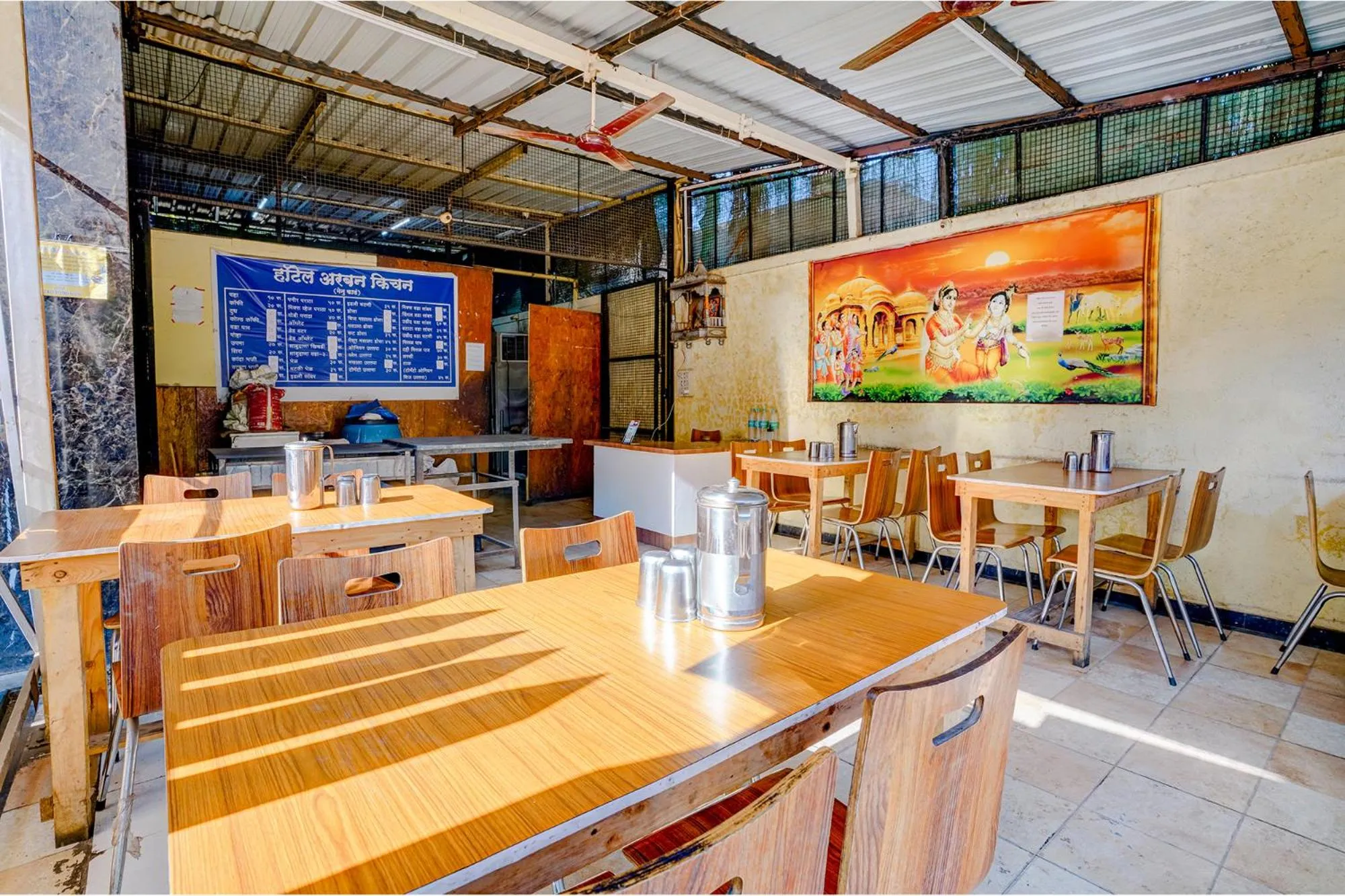 Restaurant/places to eat in FabHotel Regent Inn - Nr SkyWalk Bridge