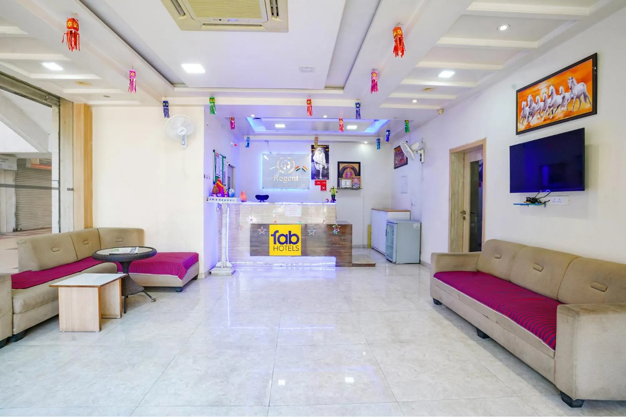 TV and multimedia in FabHotel Regent Inn - Nr SkyWalk Bridge