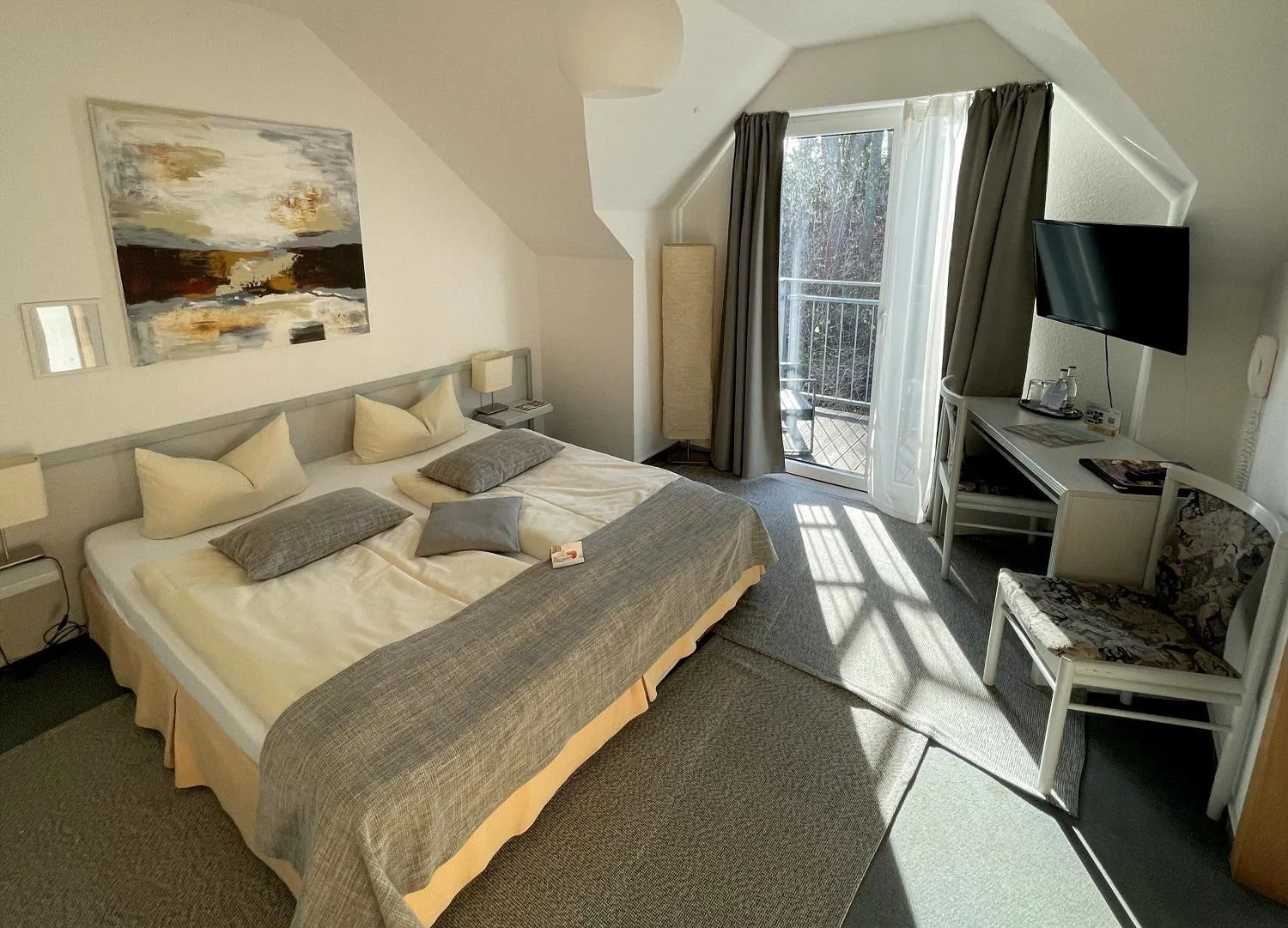 Photo of the whole room, Bed in Akzent Berghotel Rosstrappe