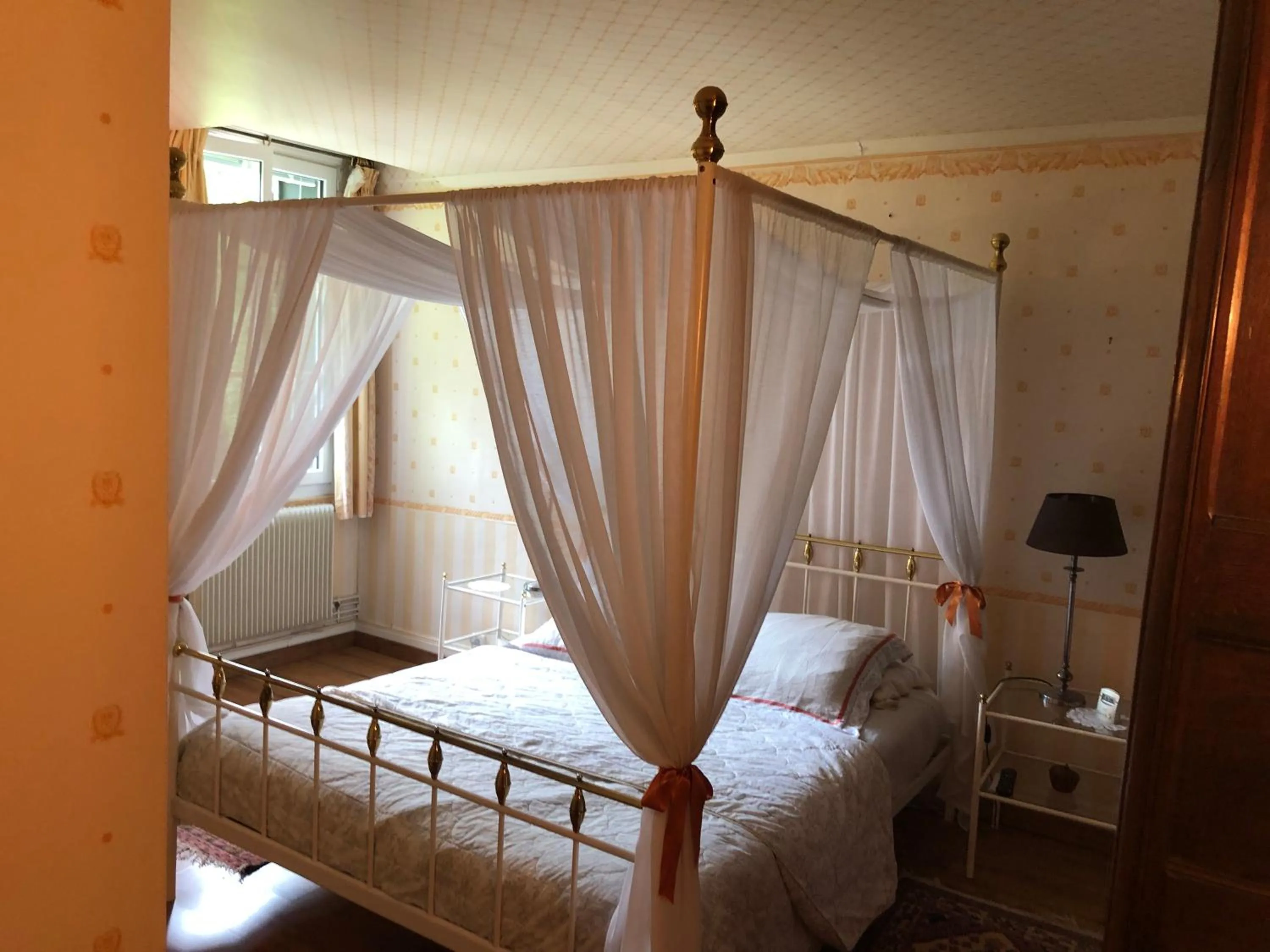 Bed in Château d'en haut