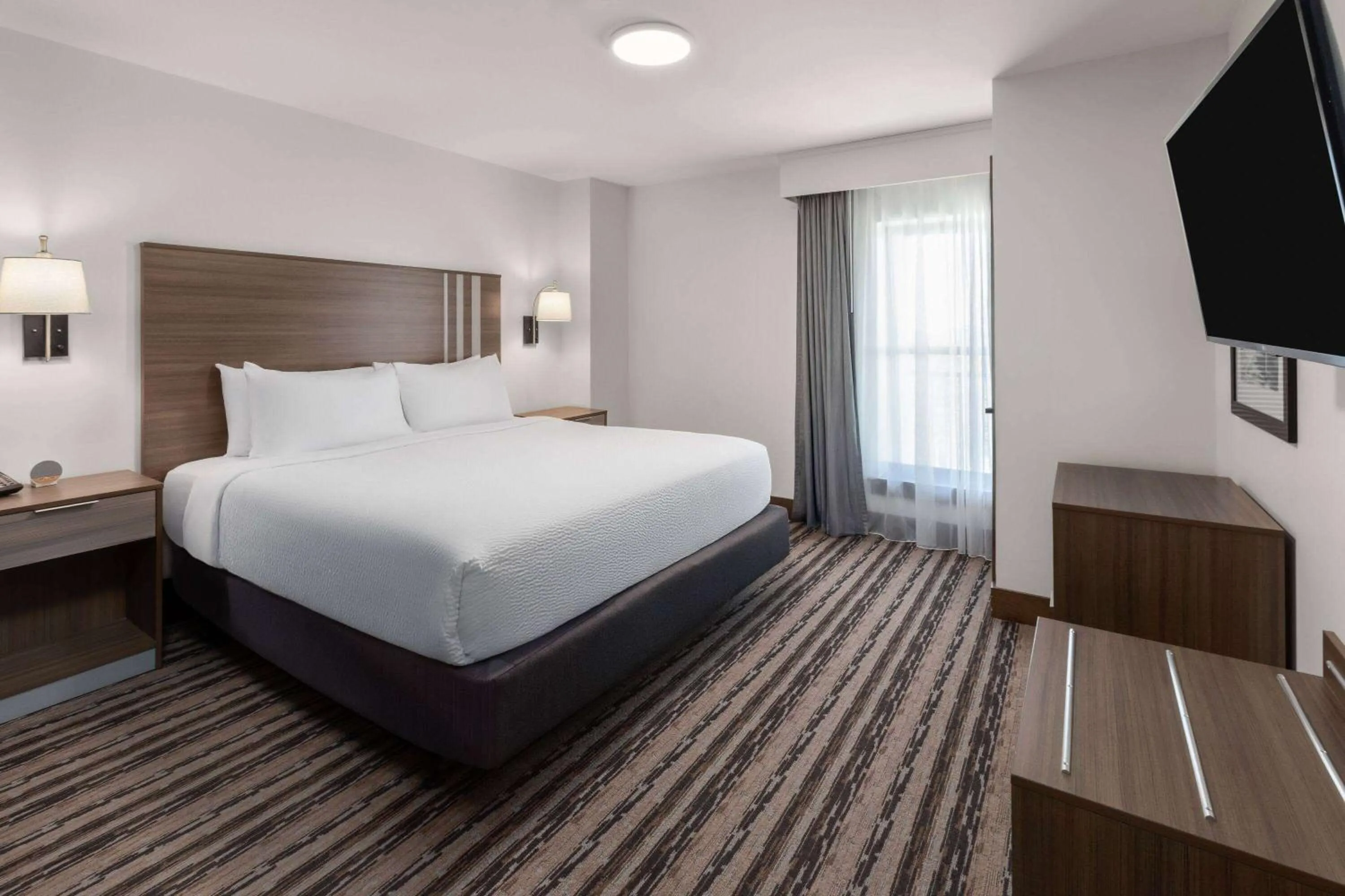 Photo of the whole room, Bed in Corduroy Inn and Lodge, Trademark Collection by Wyndham