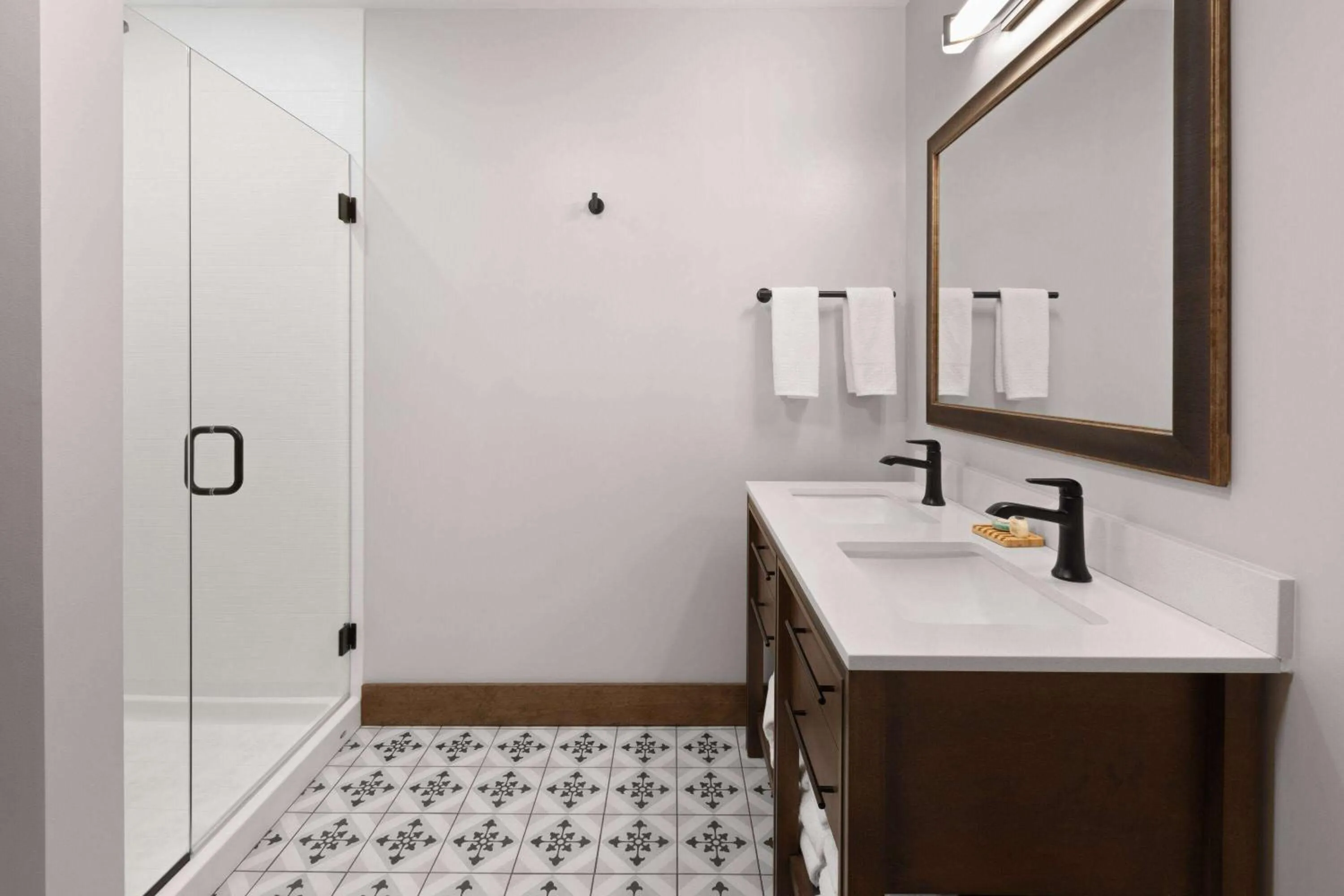 Bathroom in Corduroy Inn and Lodge, Trademark Collection by Wyndham