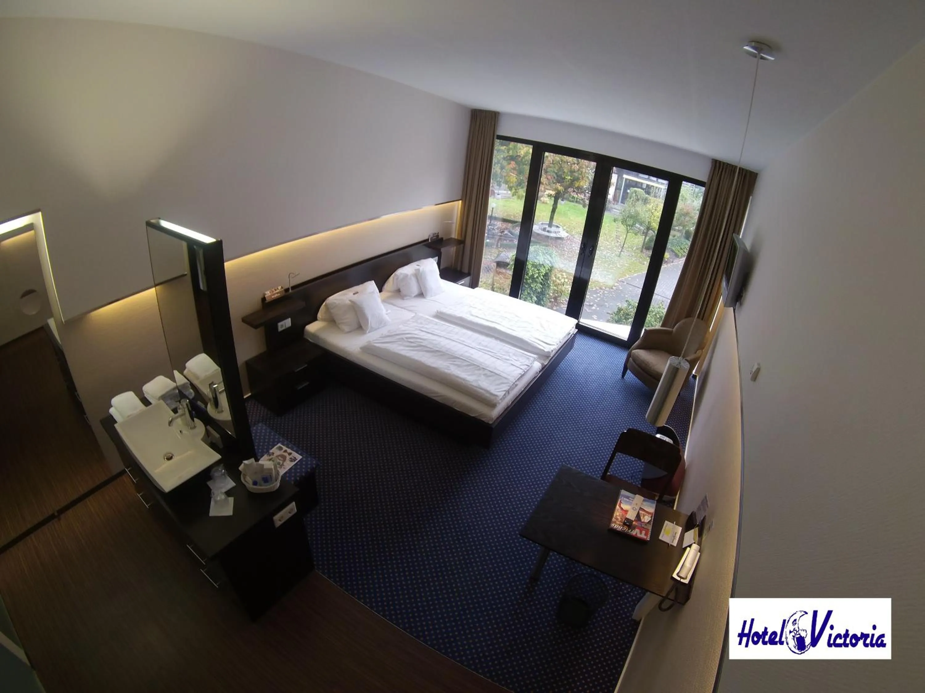 Bed in Hotel Victoria