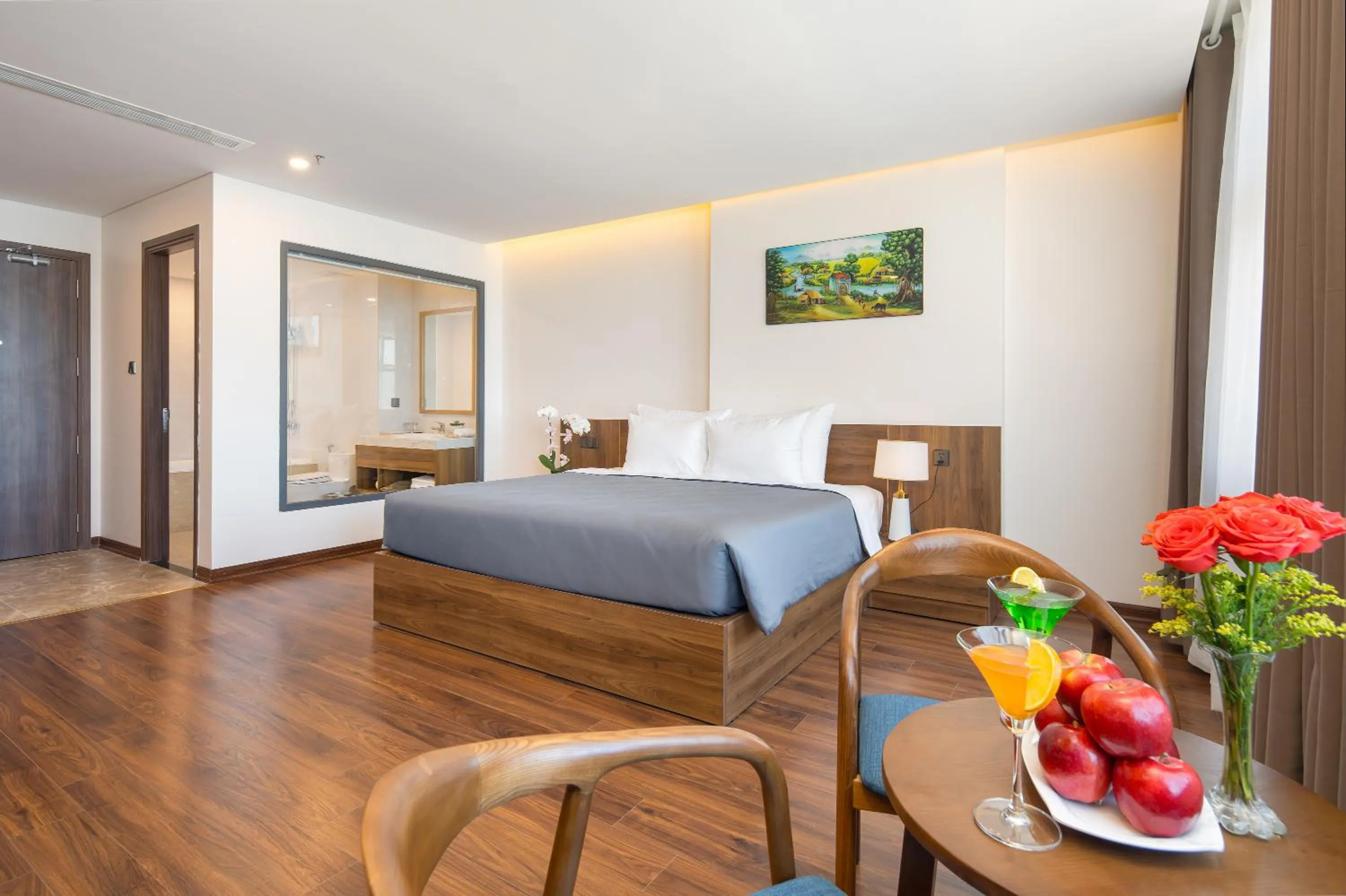 Photo of the whole room, Bed in Avenis Hotel