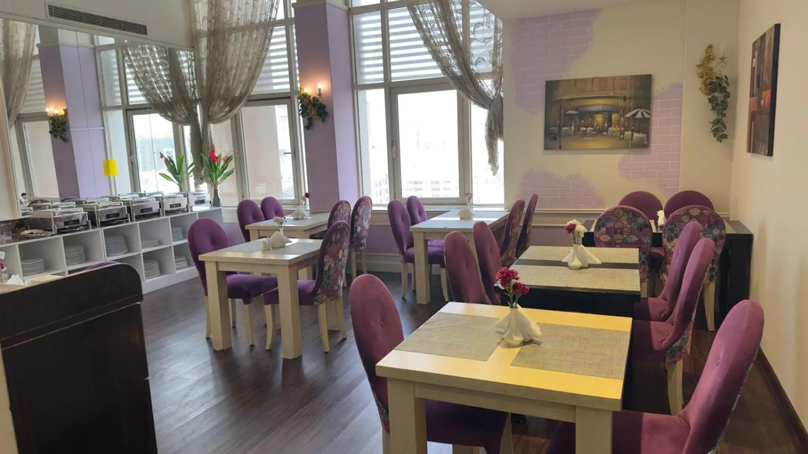 Restaurant/places to eat in Al Khaleej Palace Deira Hotel