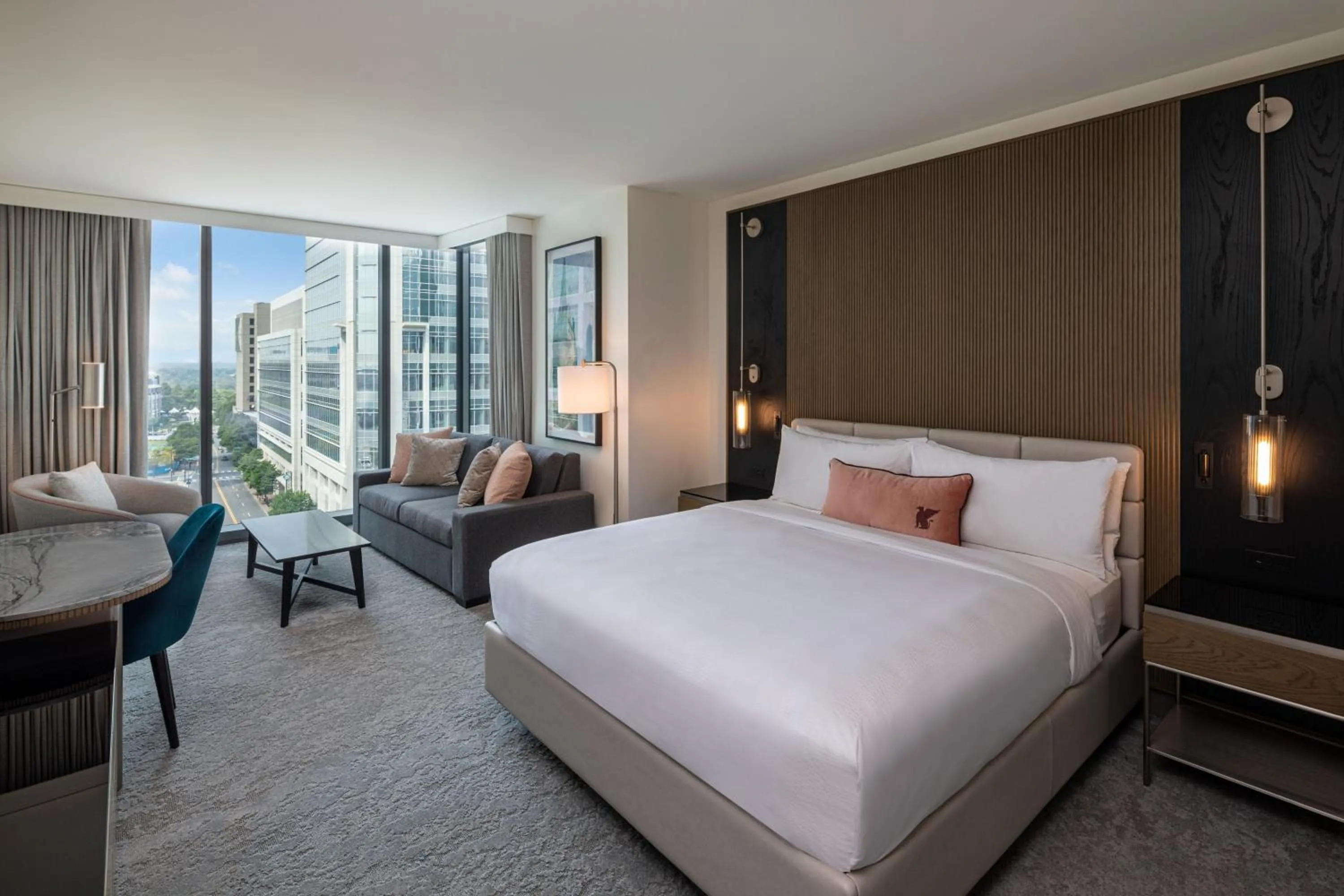 Photo of the whole room, Bed in JW Marriott Charlotte