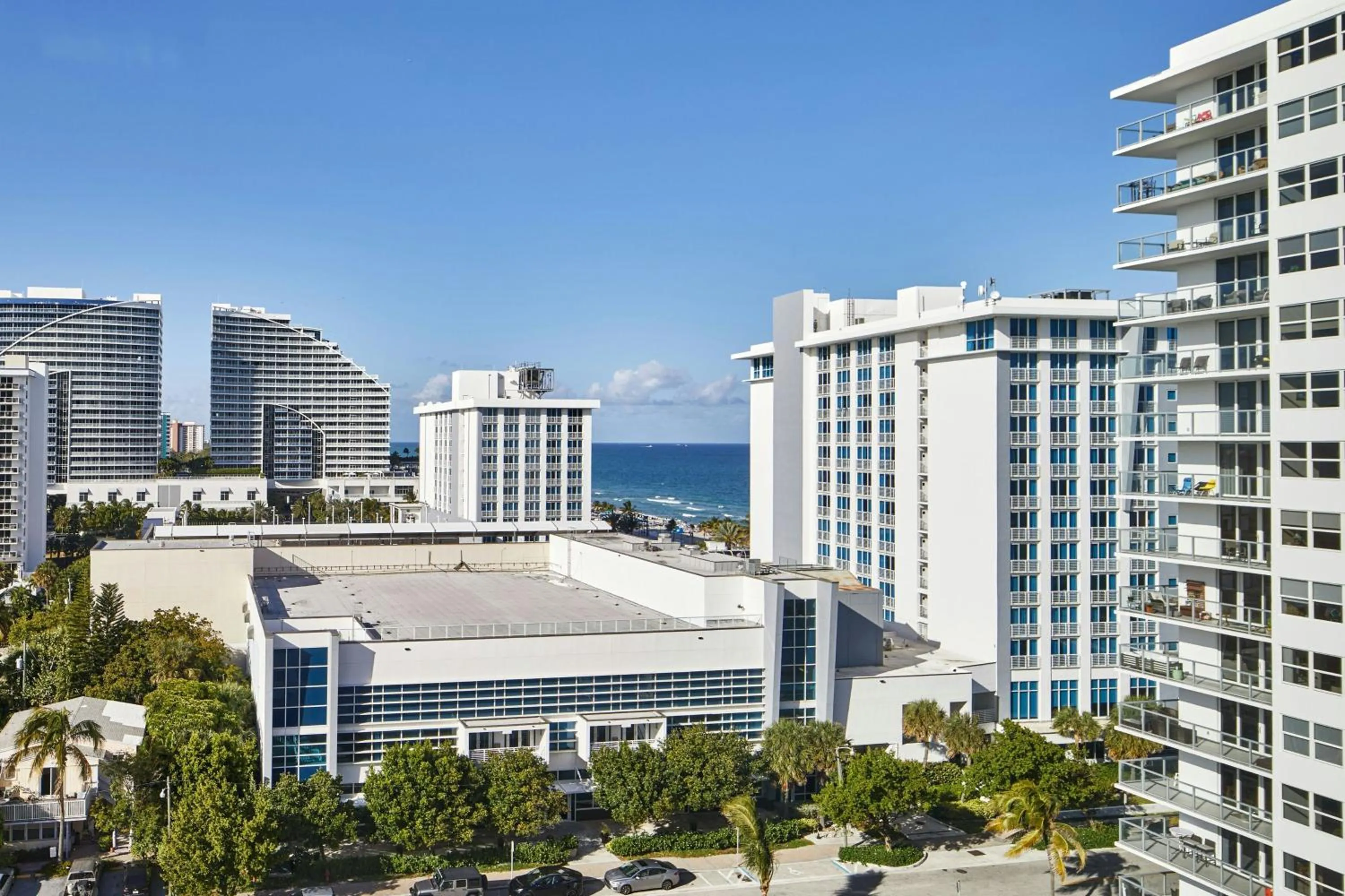 1 King Guest Room, Partial Ocean View in AC Hotel by Marriott Fort Lauderdale Beach