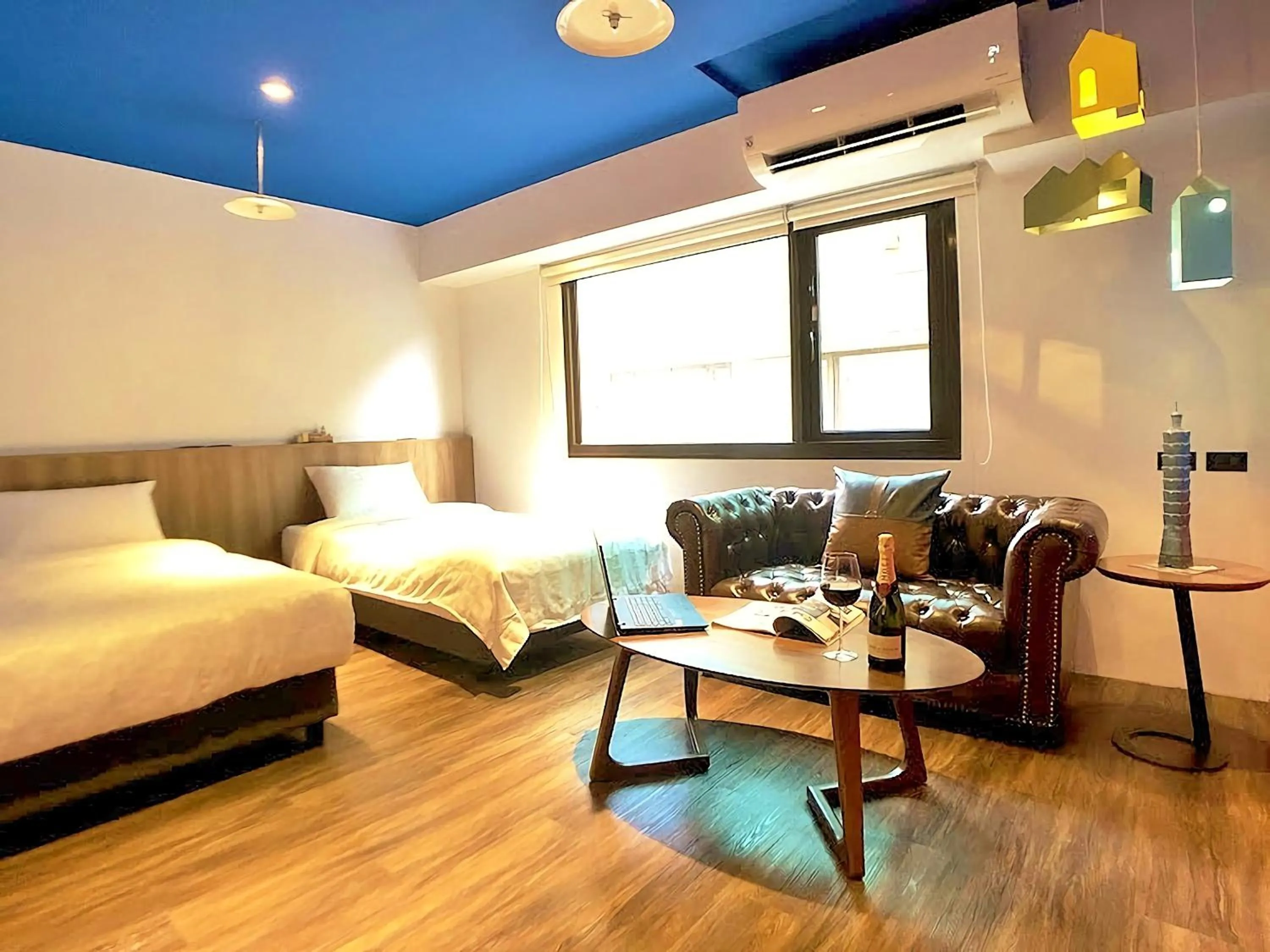 Bed in Journey Town Inn