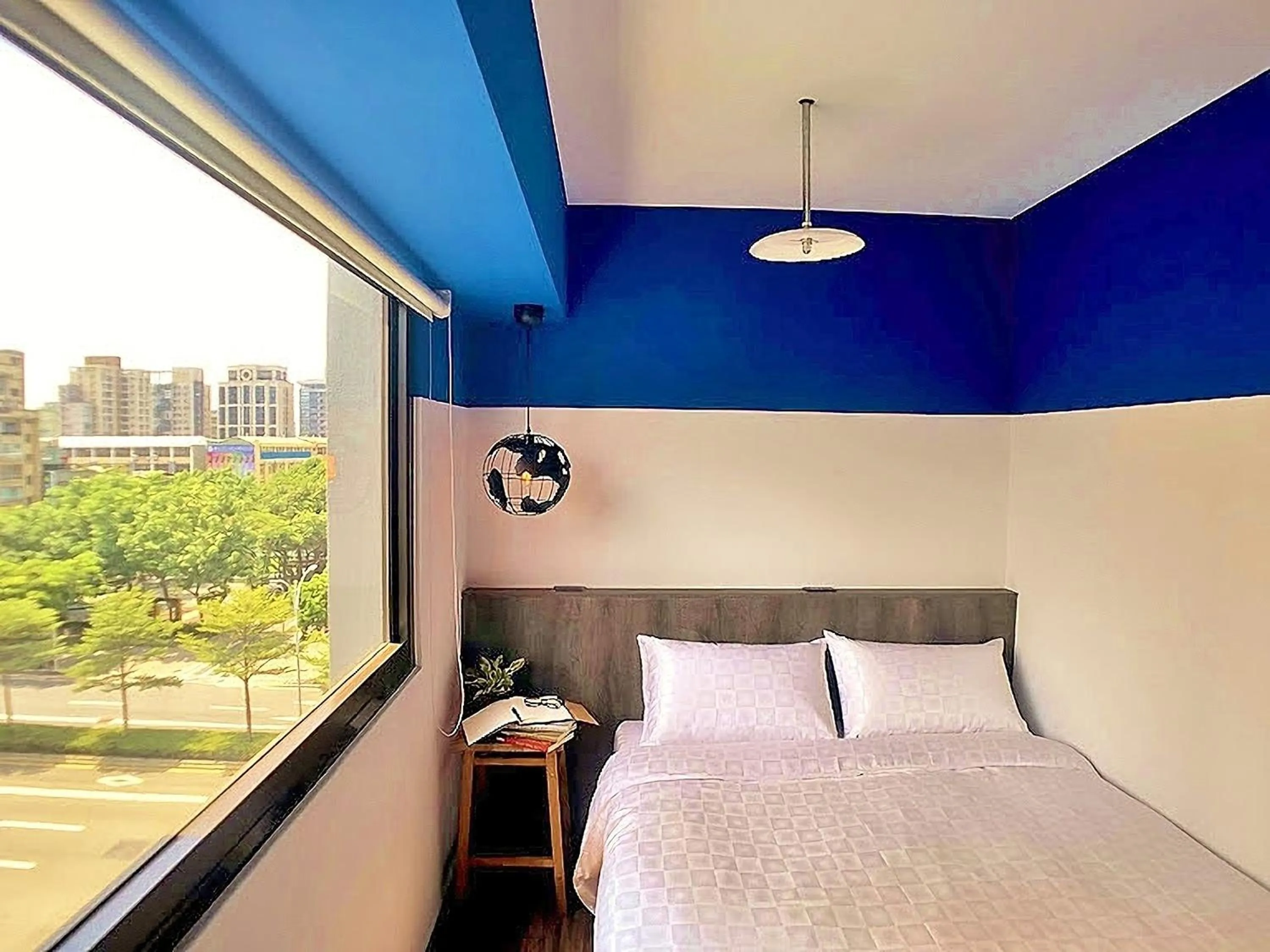 Bed in Journey Town Inn