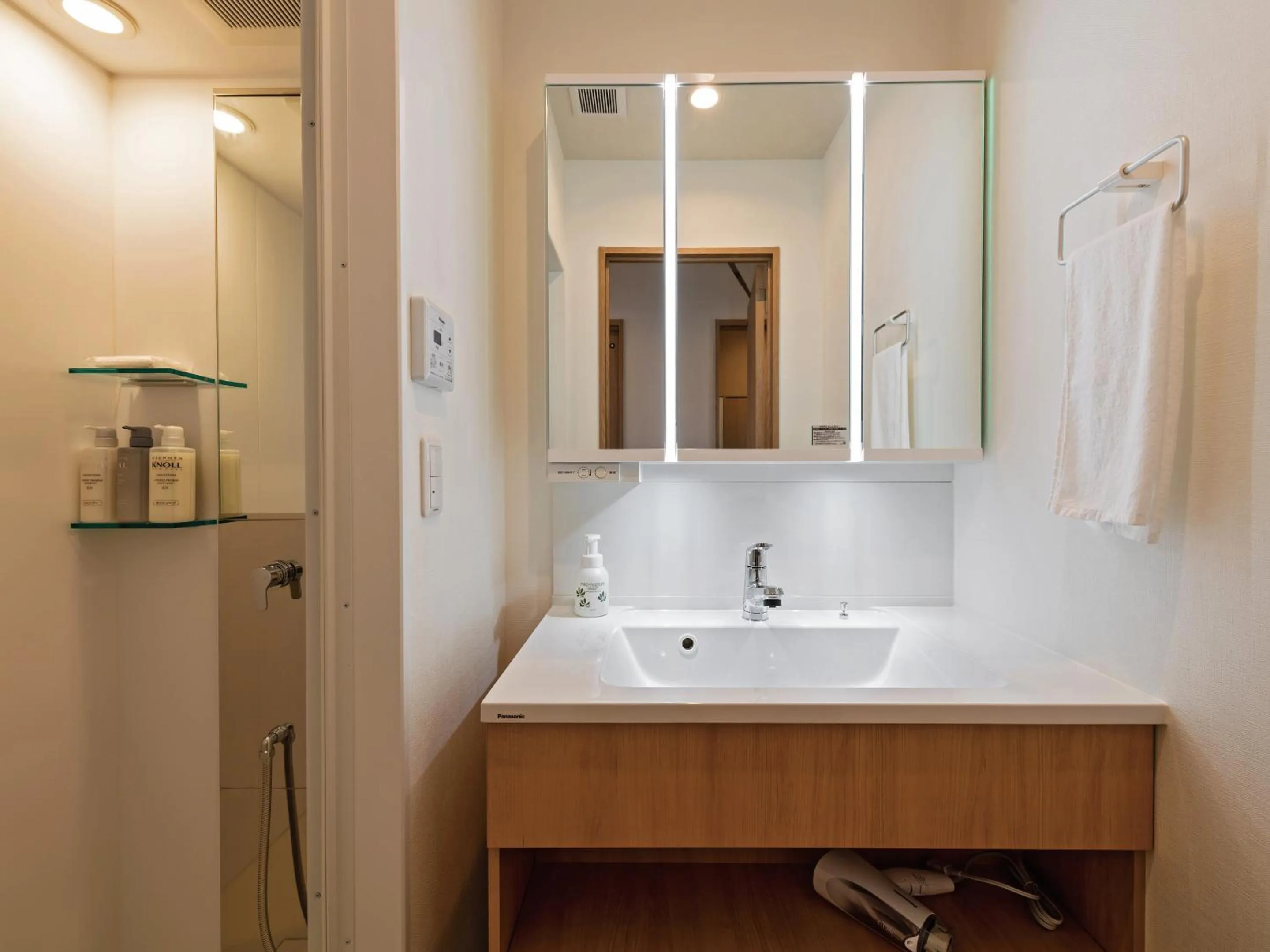 Bathroom in Private Condo Chatan Jagaru by Coldio Premium