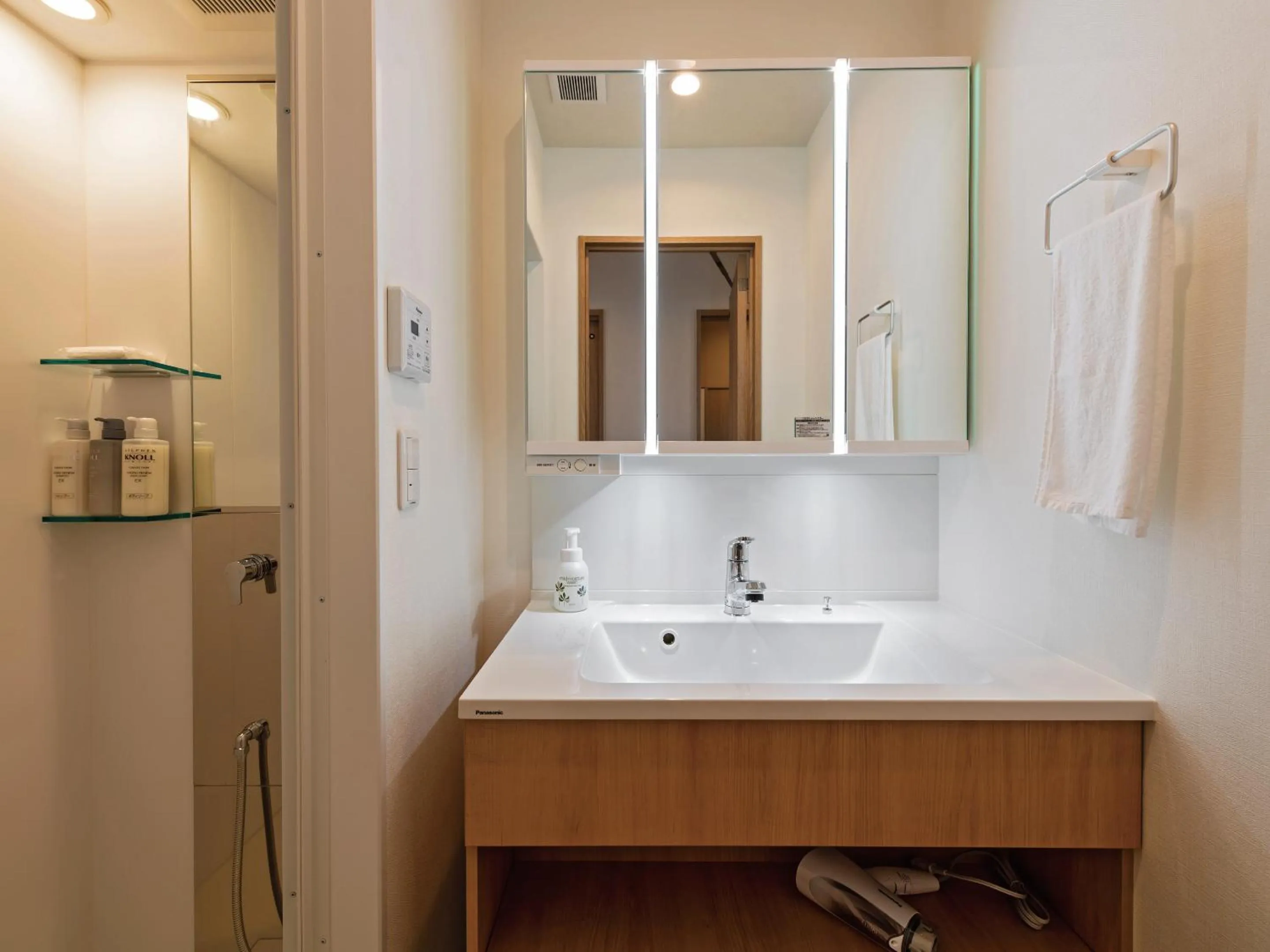 Bathroom in Private Condo Chatan Jagaru by Coldio Premium