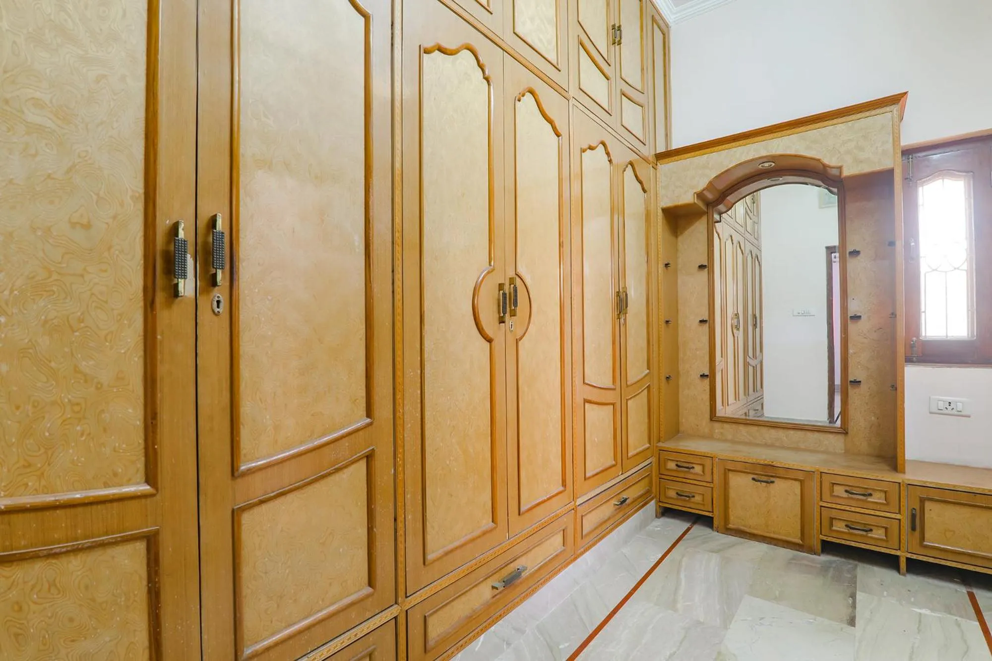 wardrobe in FabHotel Raka Inn