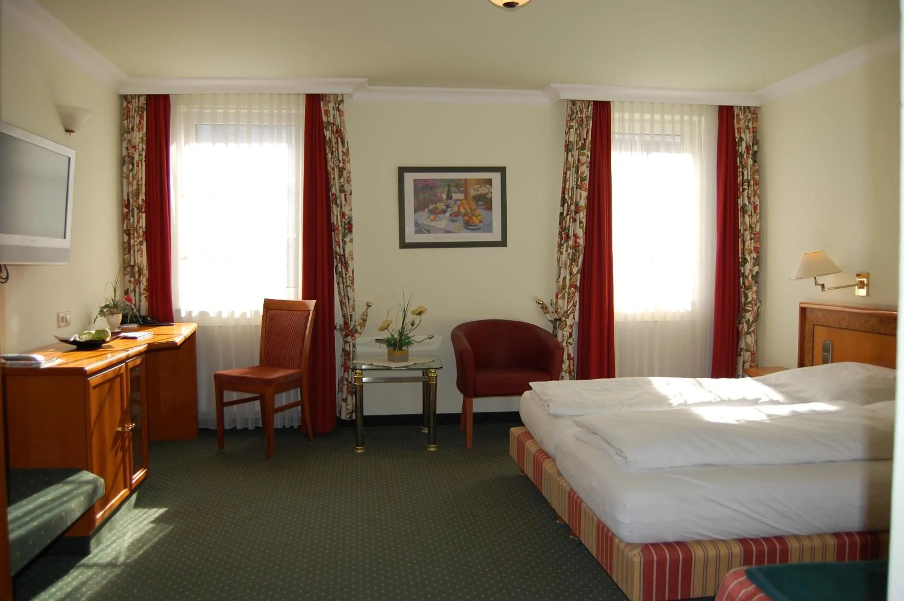 Photo of the whole room, Bed in Hotel Ochsen Stuttgart