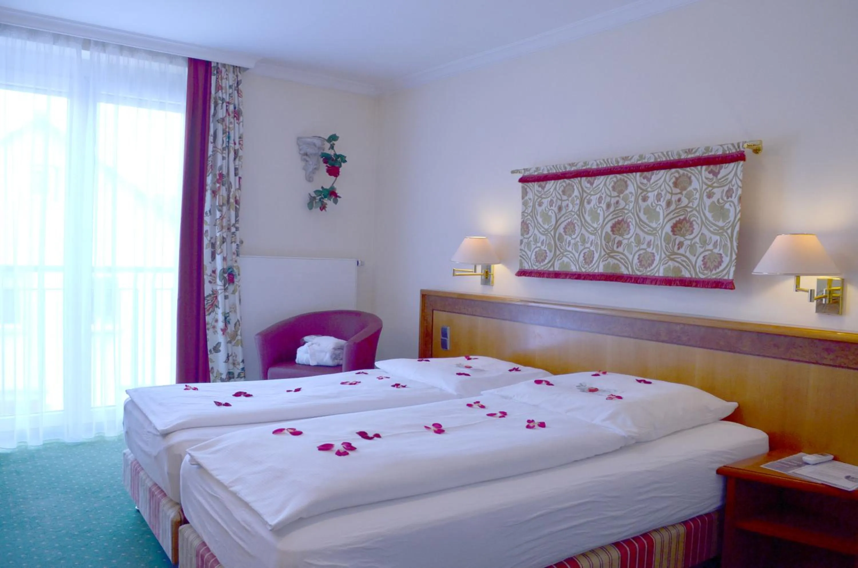 Photo of the whole room, Bed in Hotel Ochsen Stuttgart