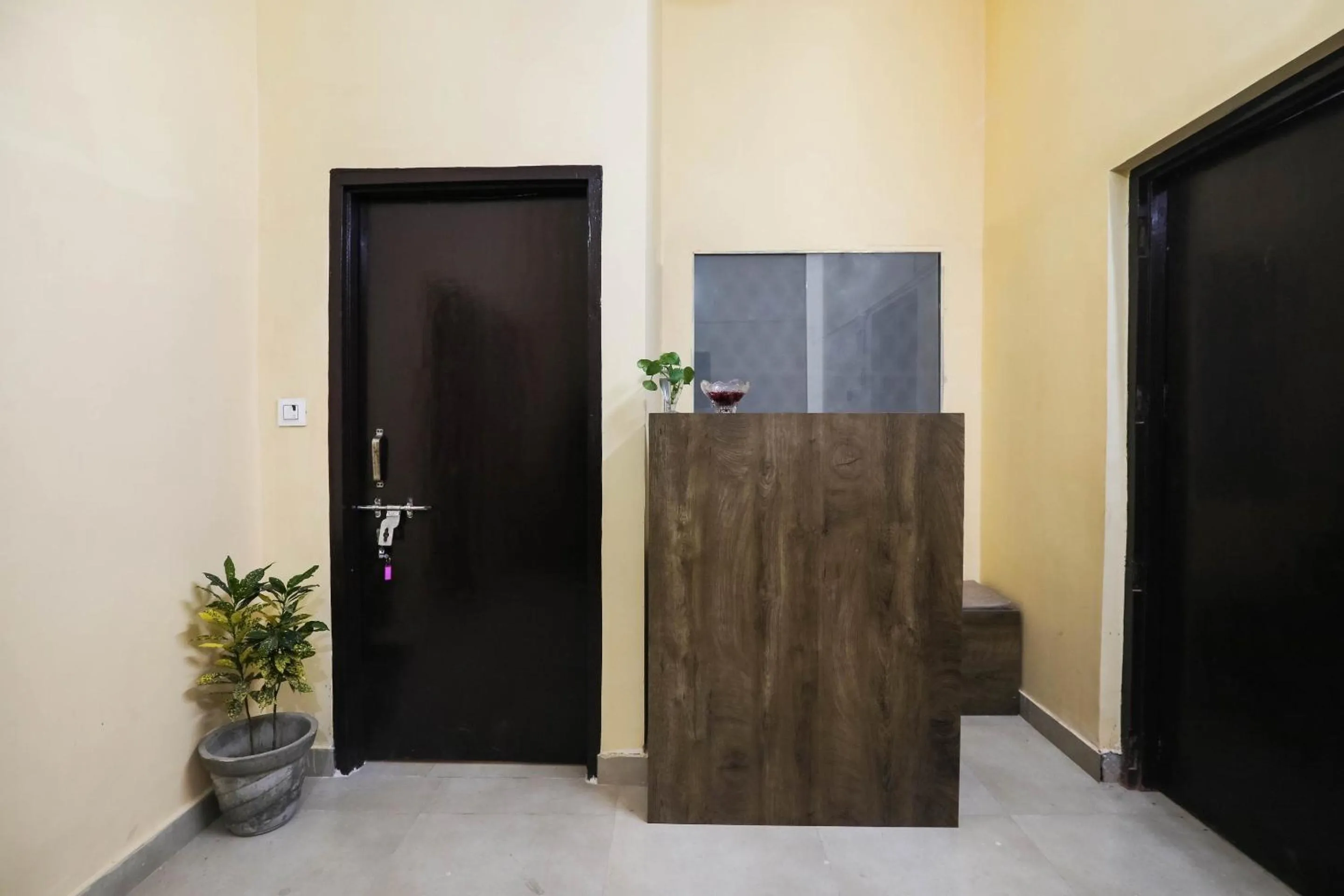 Lobby or reception in Hotel O Laavin Inn Near Gomti Riverfront Park