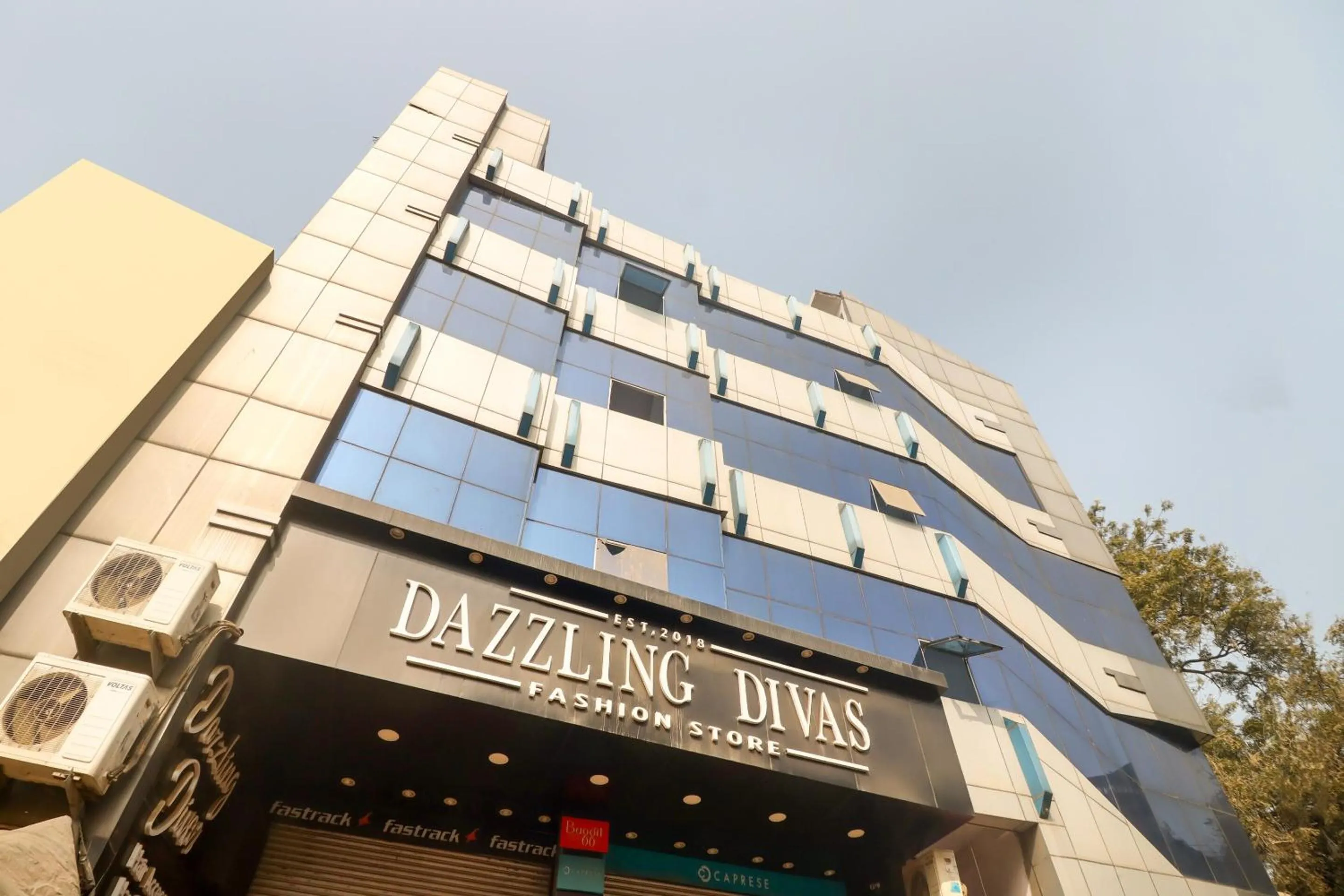 Facade/entrance in Super Hotel O Dolphin