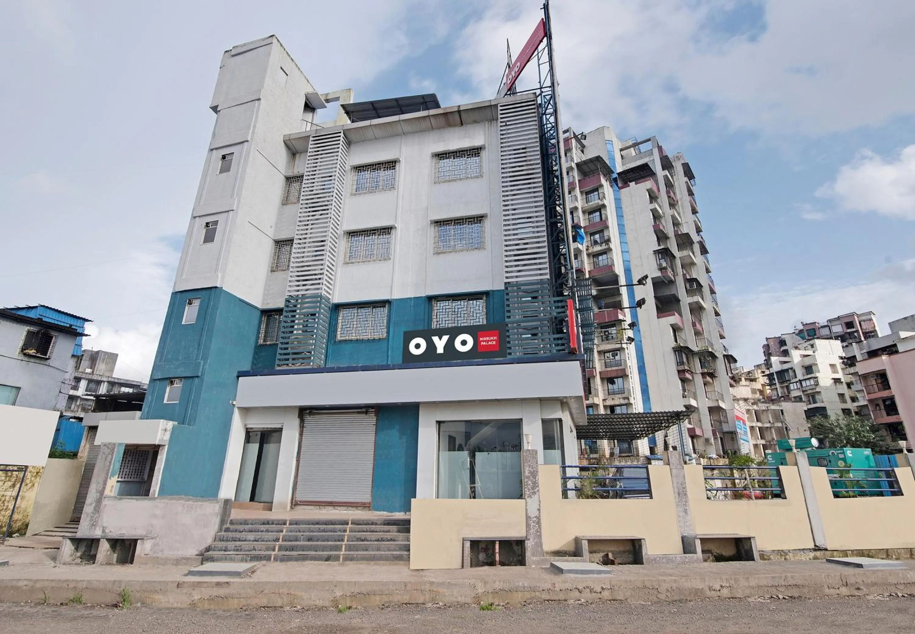 Facade/entrance in Hotel O Nirsukh Palace
