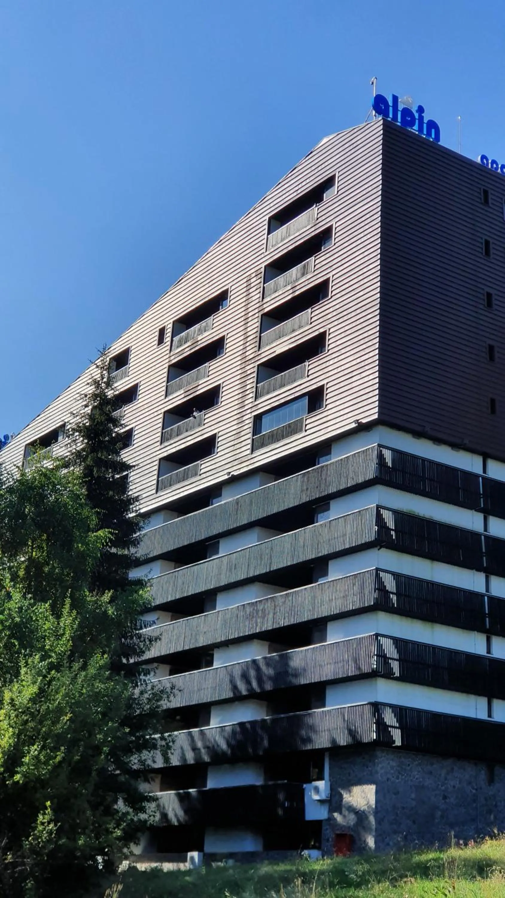 Property building in Apartament 2706 Alpin Resort, etaj 7, Poiana Brașov