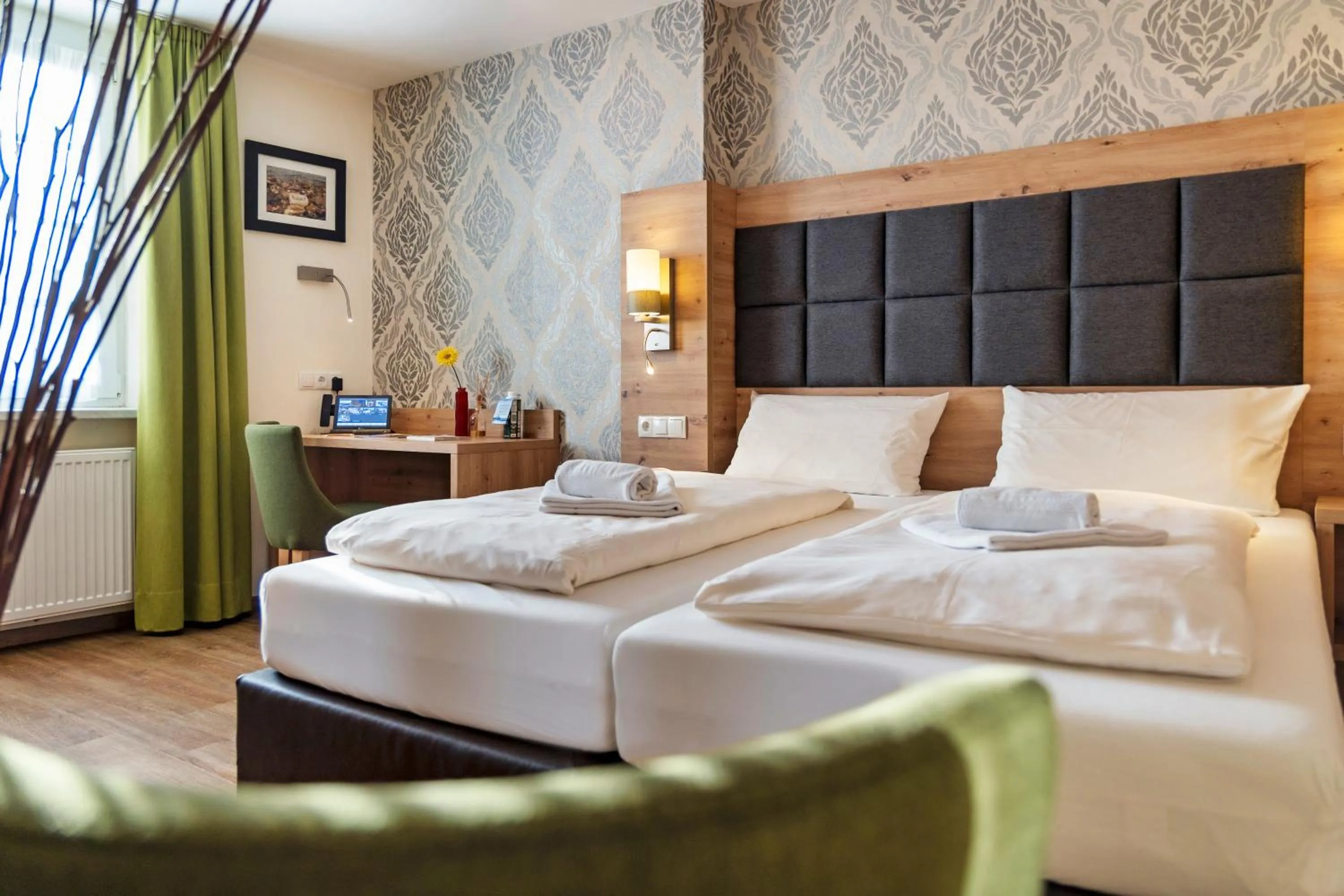 Bed in AKZENT Hotel Restaurant Roter Ochse Rhens bei Koblenz