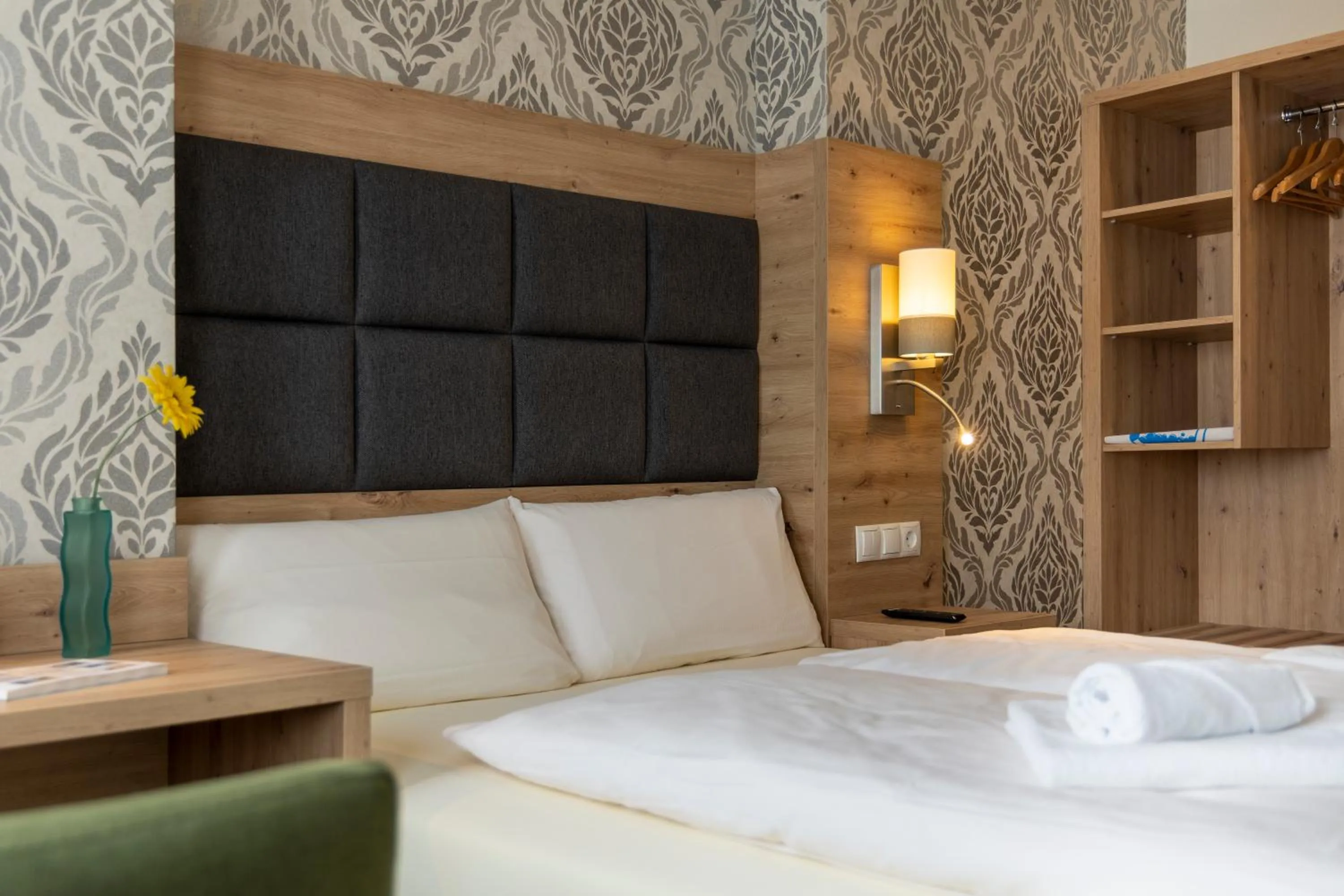 Bed in AKZENT Hotel Restaurant Roter Ochse Rhens bei Koblenz