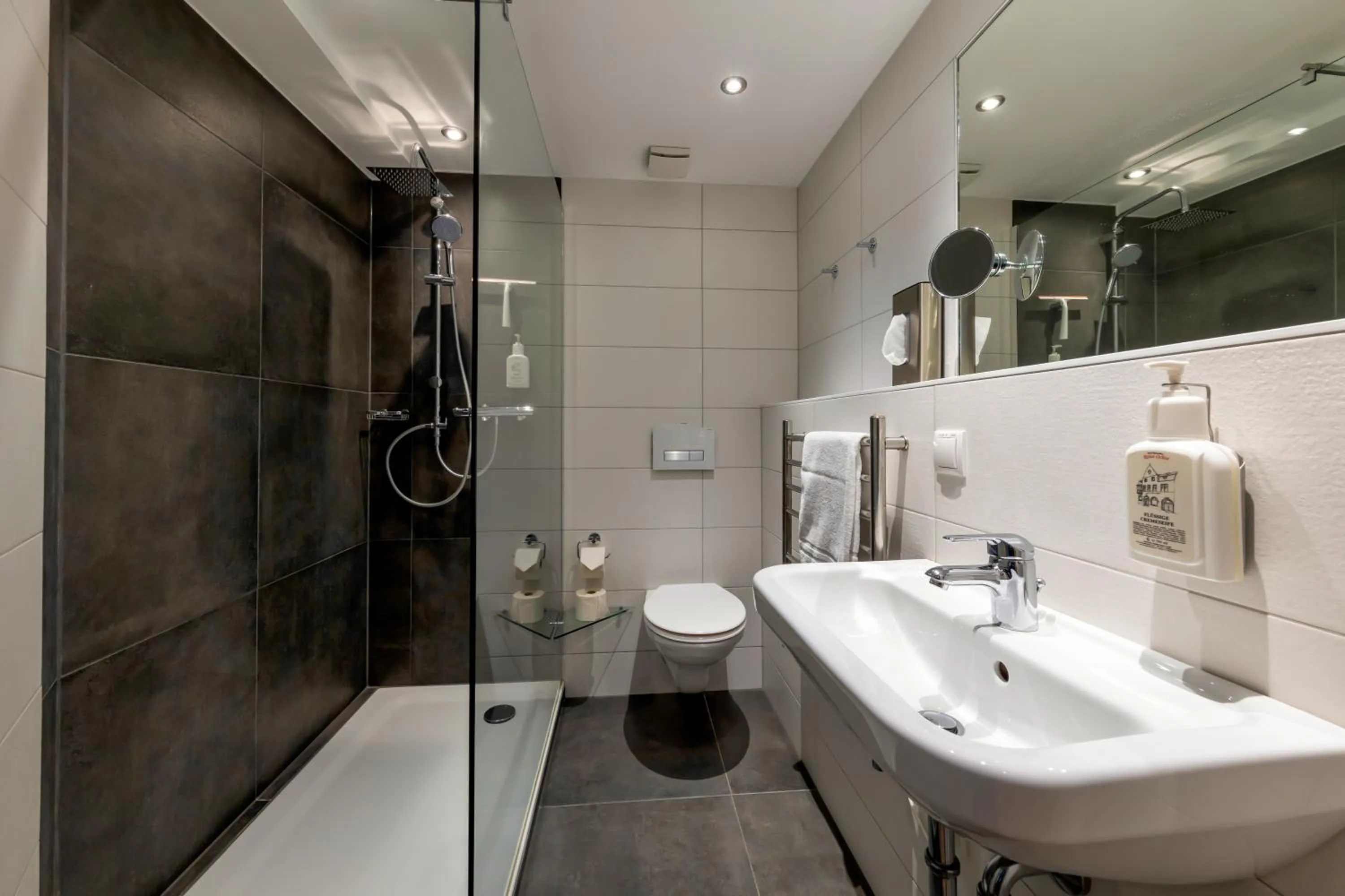 Shower in AKZENT Hotel Restaurant Roter Ochse Rhens bei Koblenz