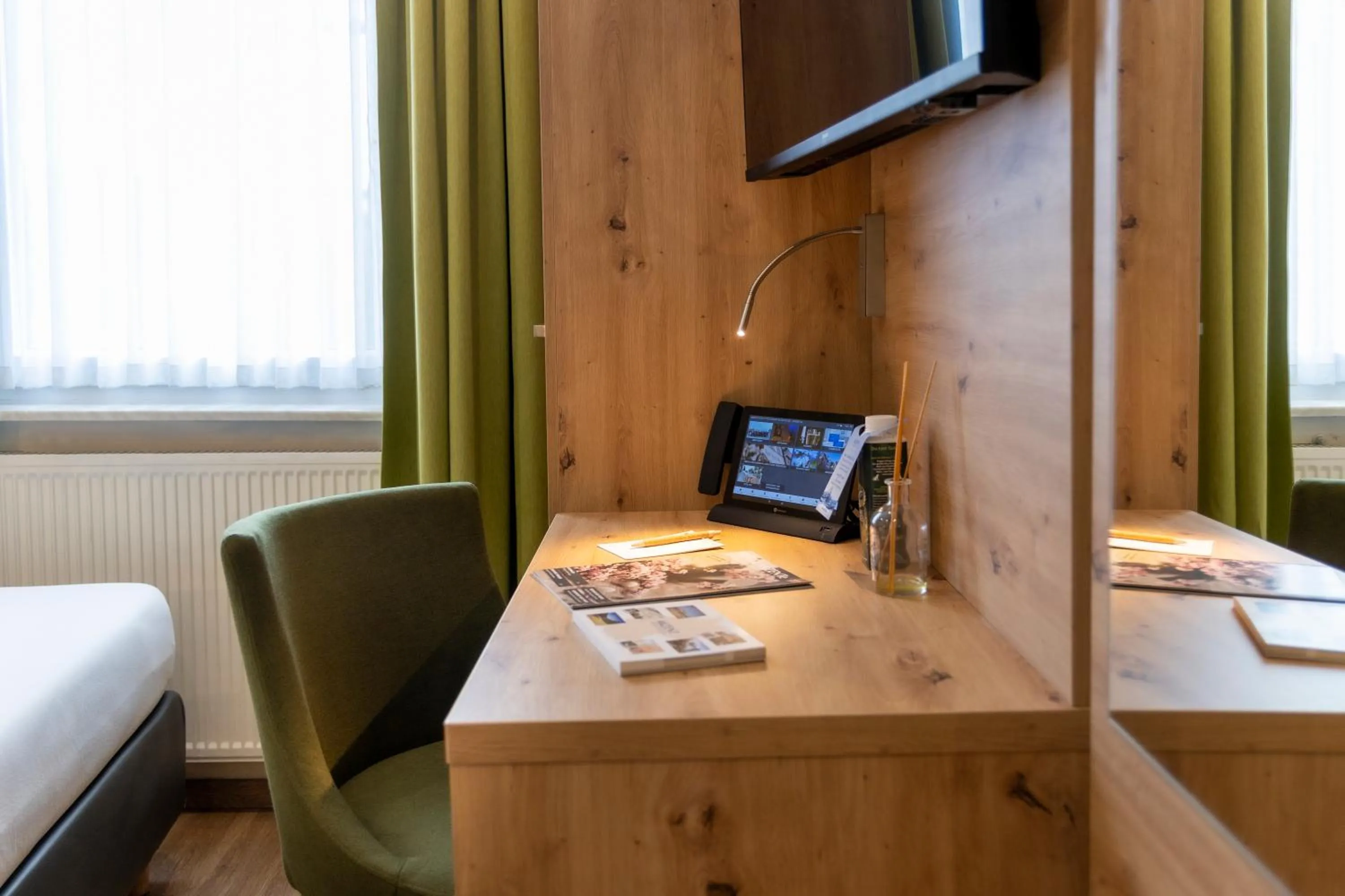 Bed in AKZENT Hotel Restaurant Roter Ochse Rhens bei Koblenz