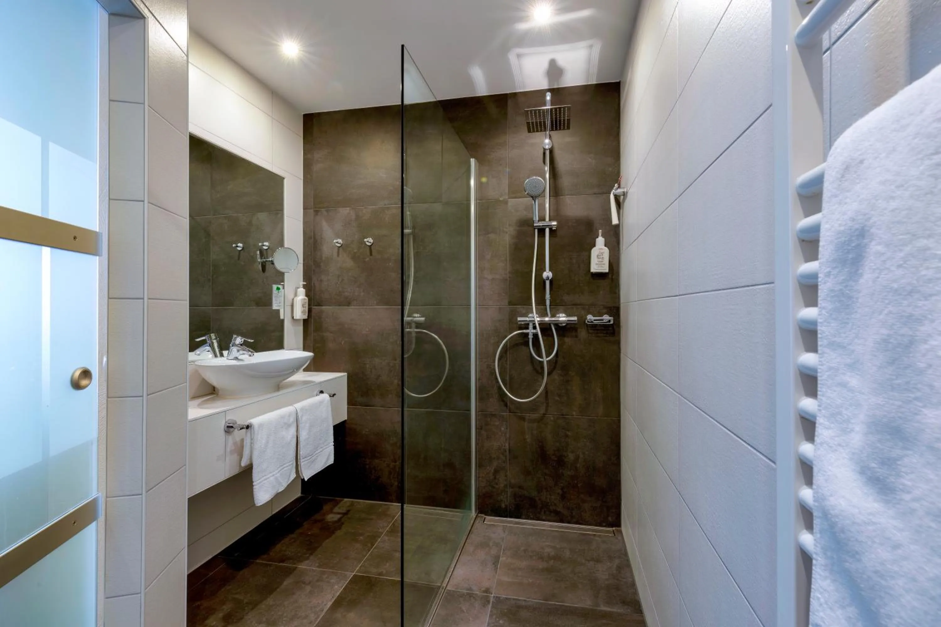 Bathroom in AKZENT Hotel Restaurant Roter Ochse Rhens bei Koblenz