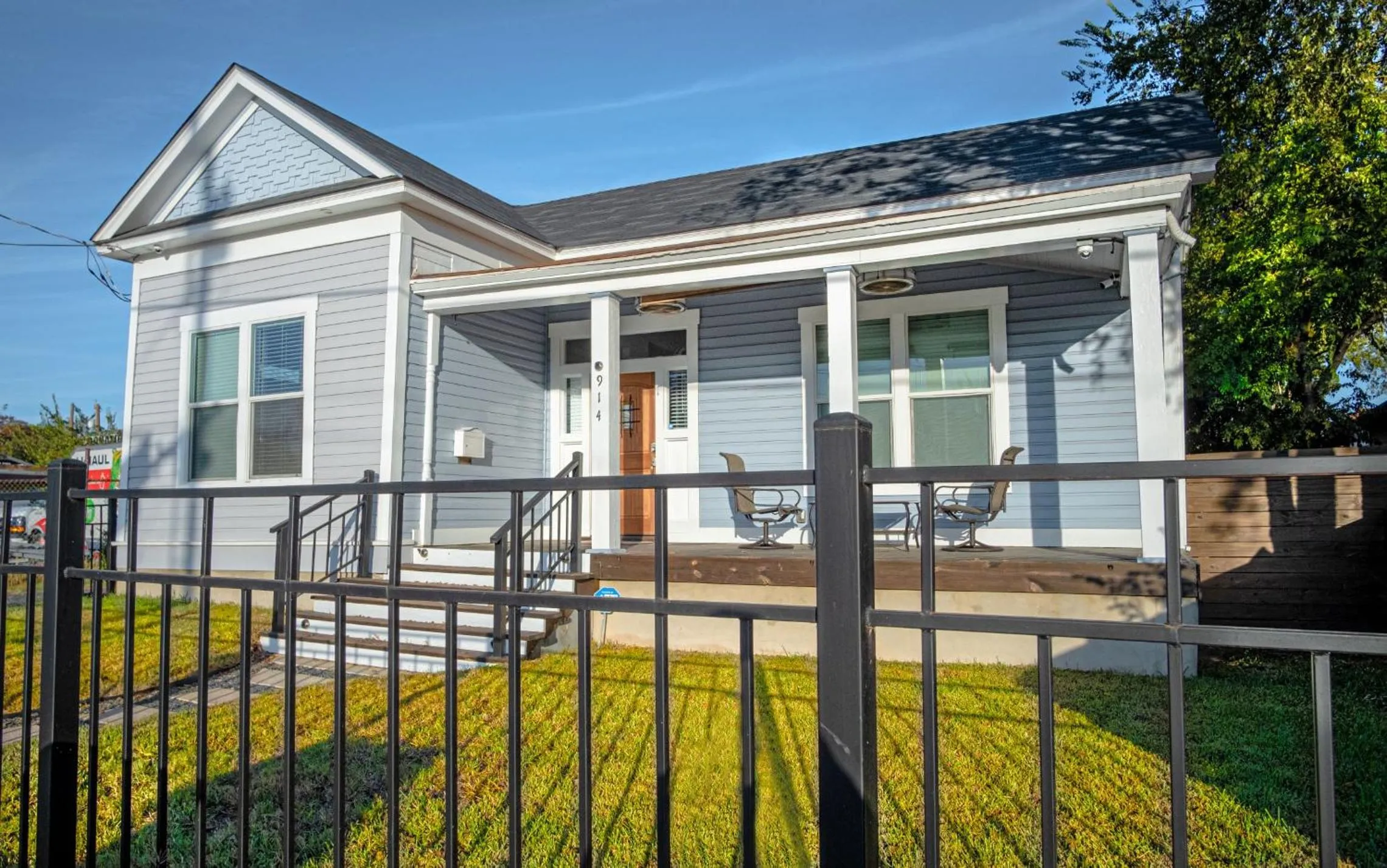 Property building in Prosperity Place Remodeled 3BR 2BA Near Downtown