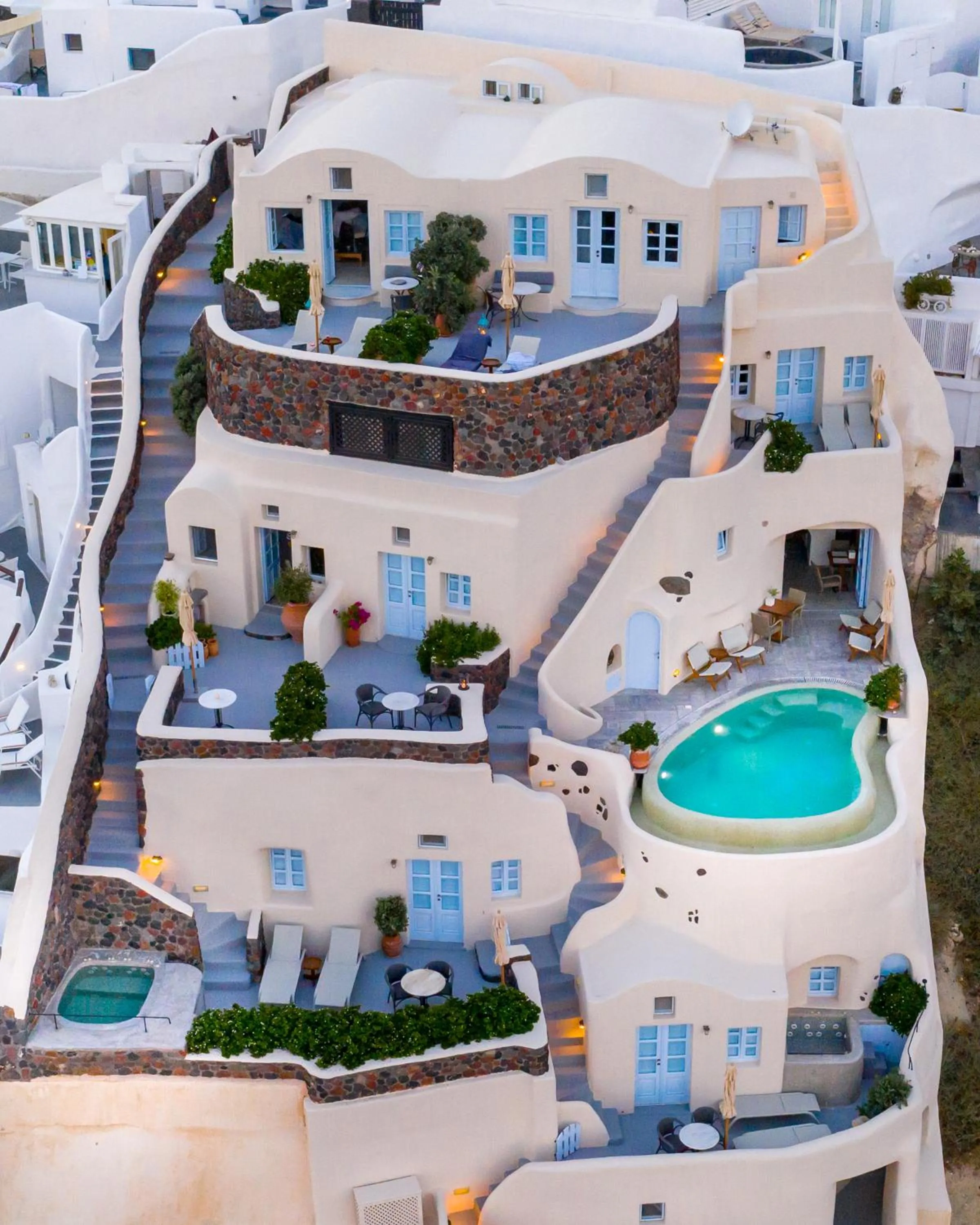 Facade/entrance in Pezoules of Oia