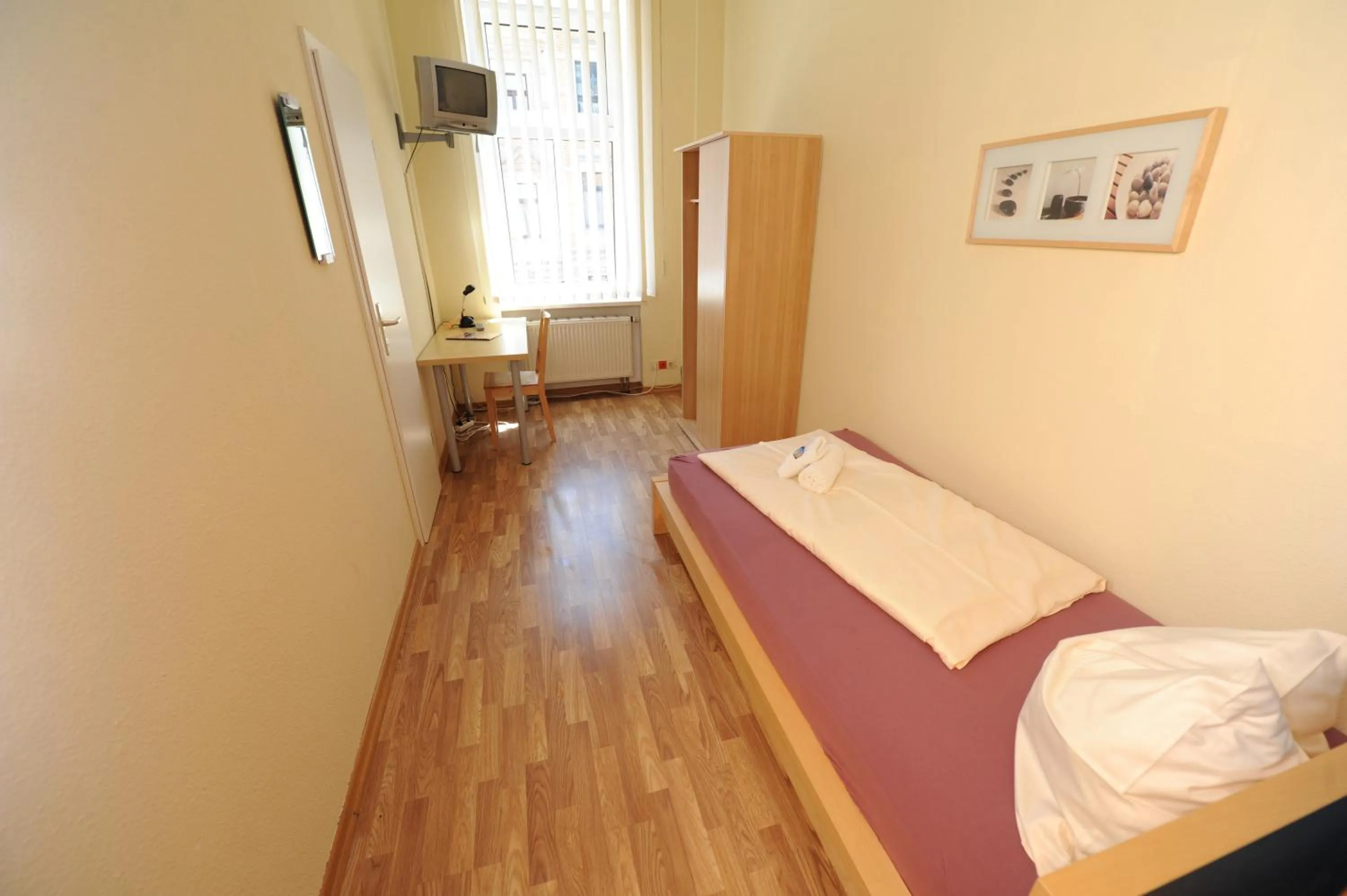 Photo of the whole room in Hotel My Bed Dresden