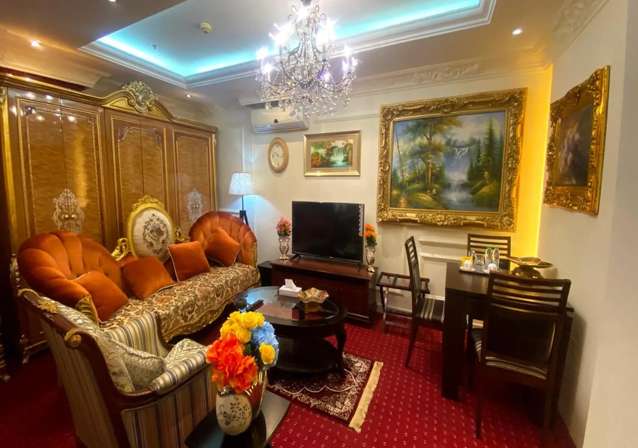Living room in Majestic Hotel