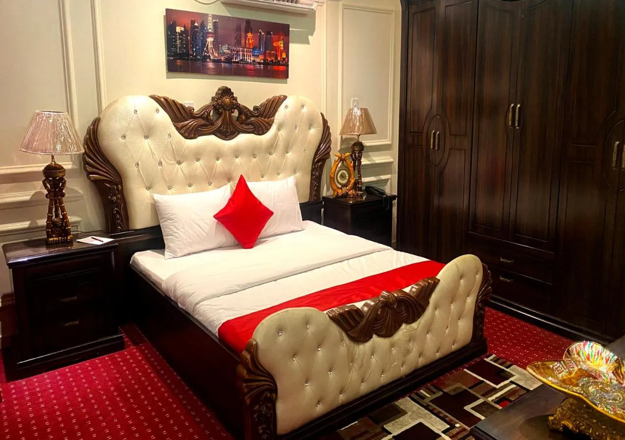 Bed in Majestic Hotel