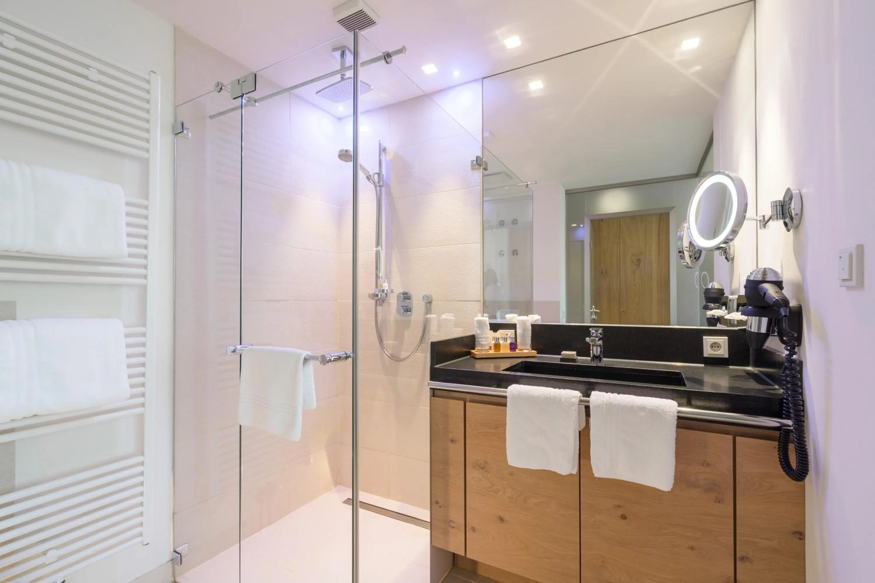 Bathroom in Hotel Exquisit