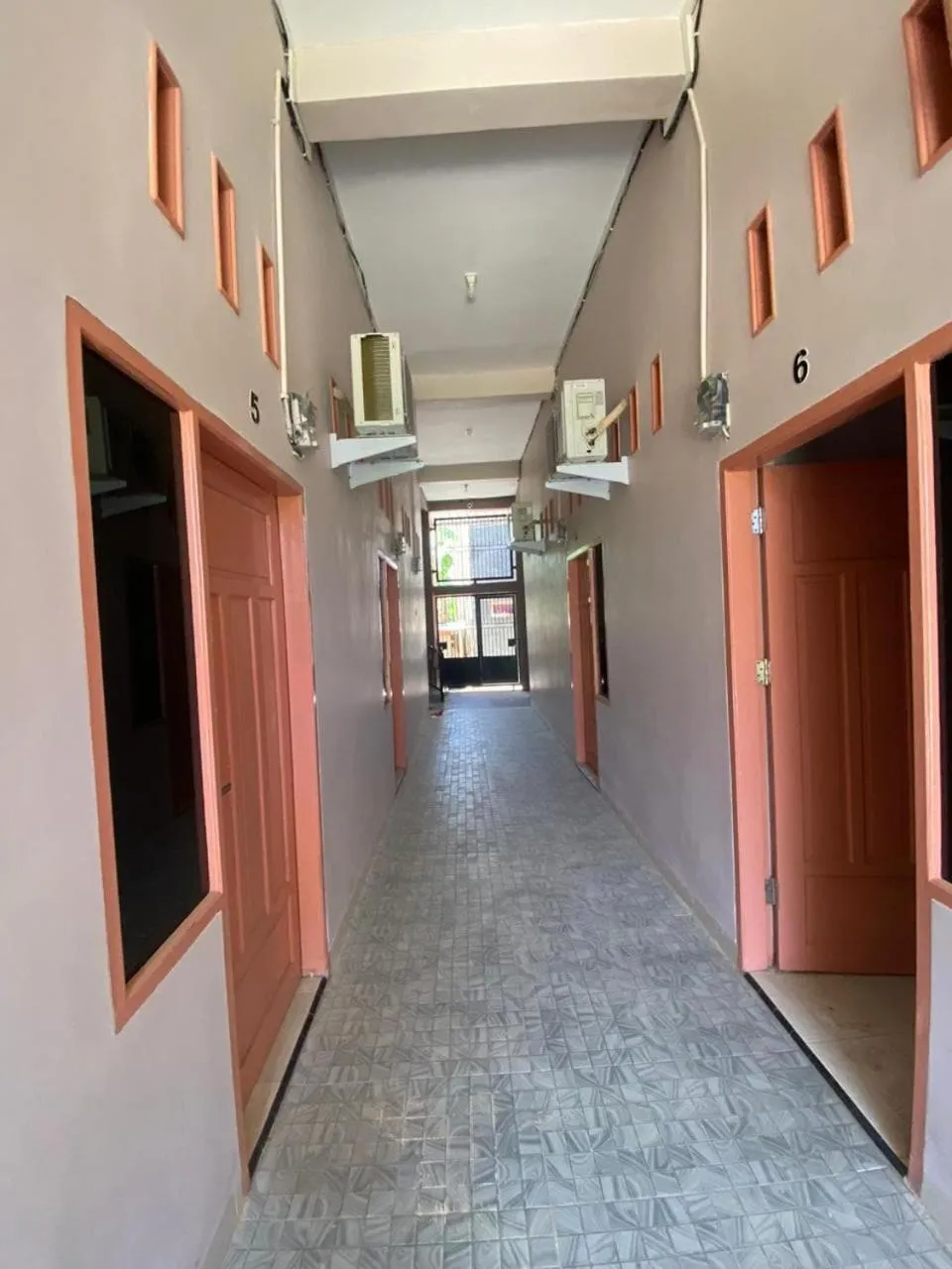 Lobby or reception in Hotel O Almeerah Homestay Syariah Near RS Hermina