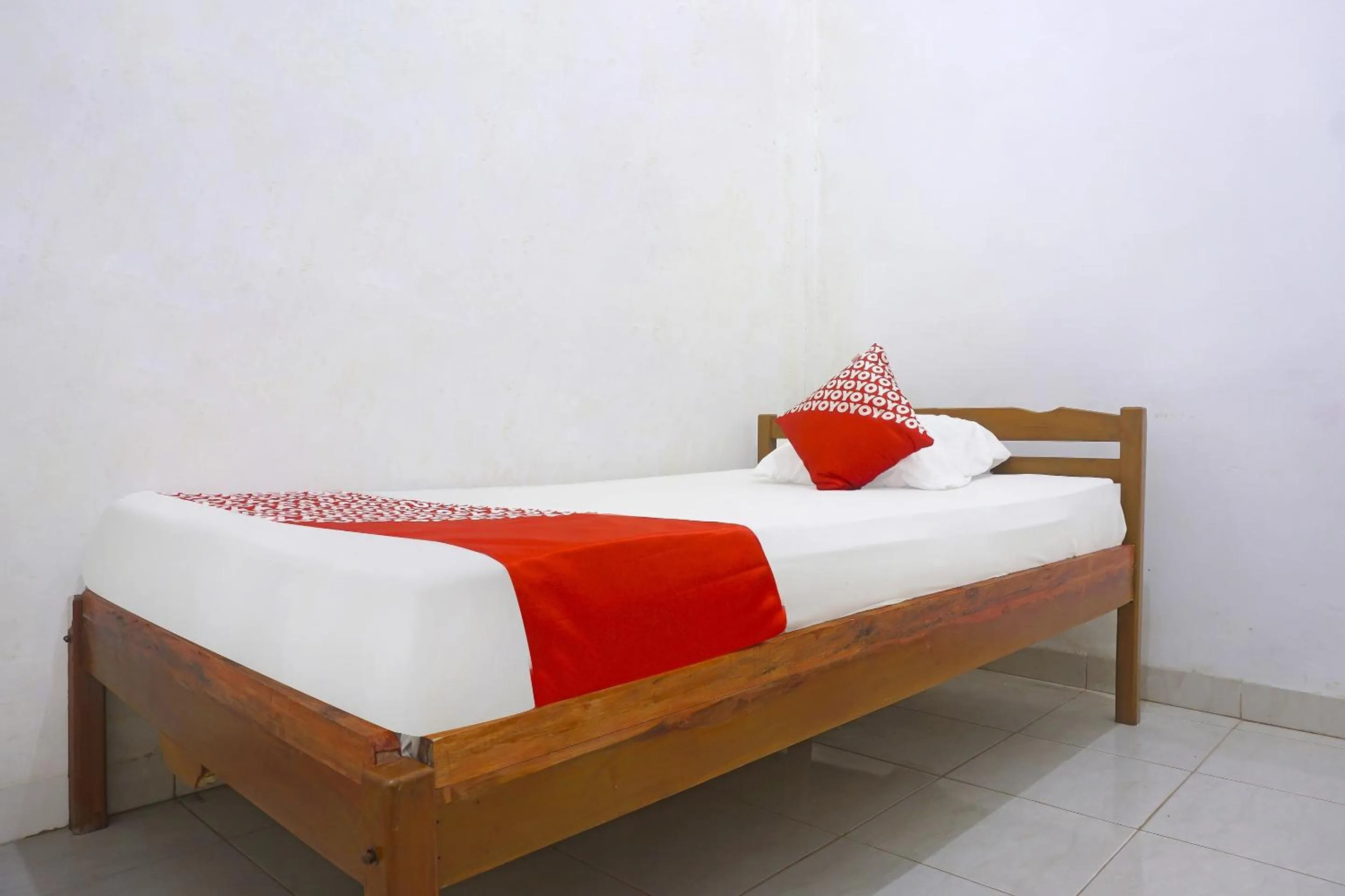 Bedroom, Bed in Hotel O Almeerah Homestay Syariah Near RS Hermina